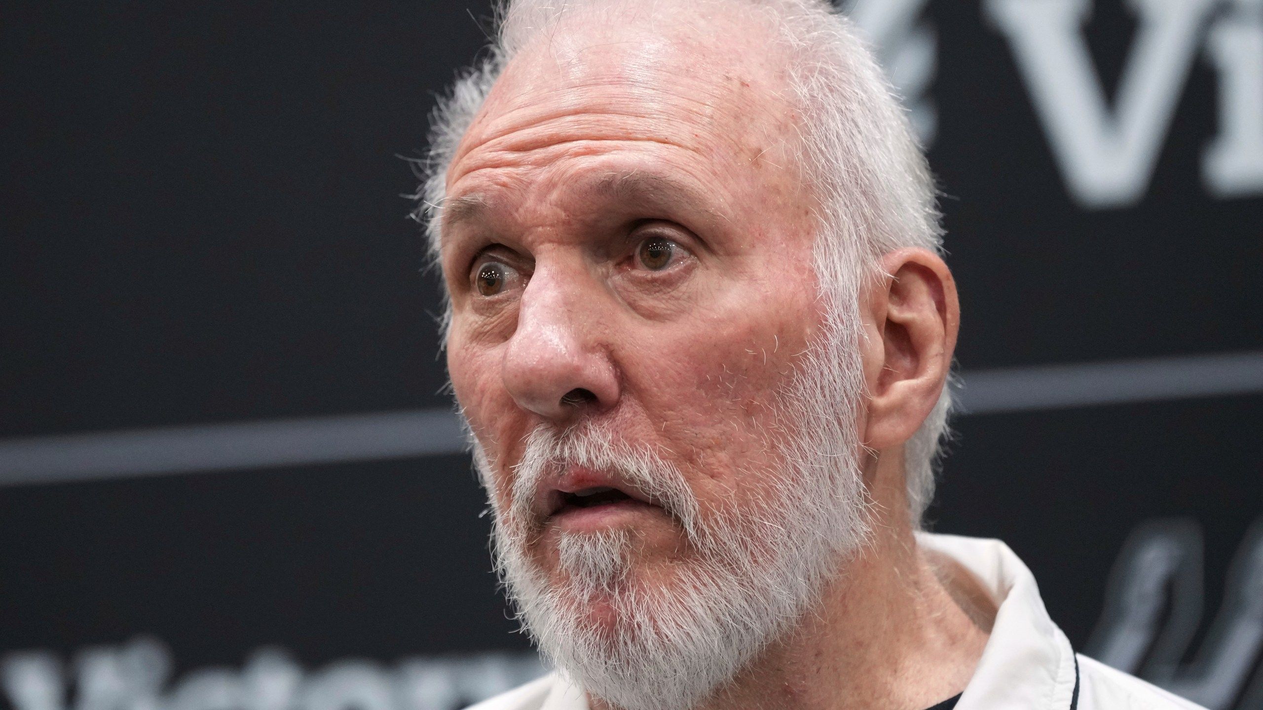 2560x1440 Gregg Popovich shifts to role as 'El Jefe, ' says it's time for a new coach of the San Antonio Spurs