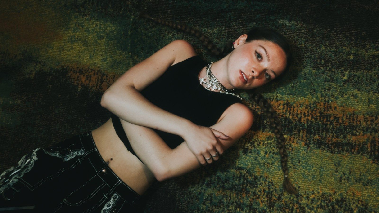 1600x900 Watch Holly Humberstone Floats in Carefree 'Sleep Tight' Video