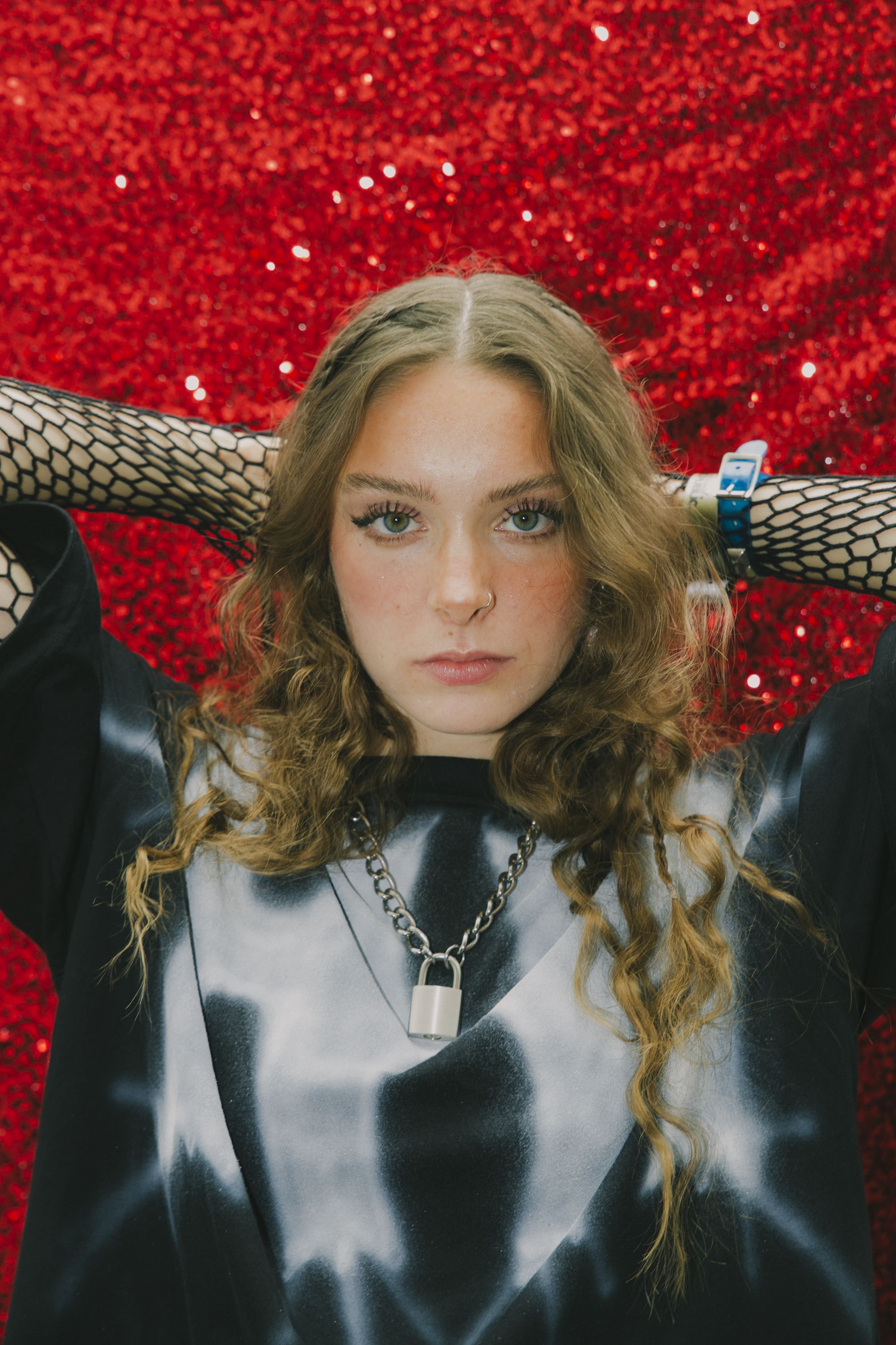 2000x3000 Holly Humberstone: “I have loads of new music that I'm so excited about