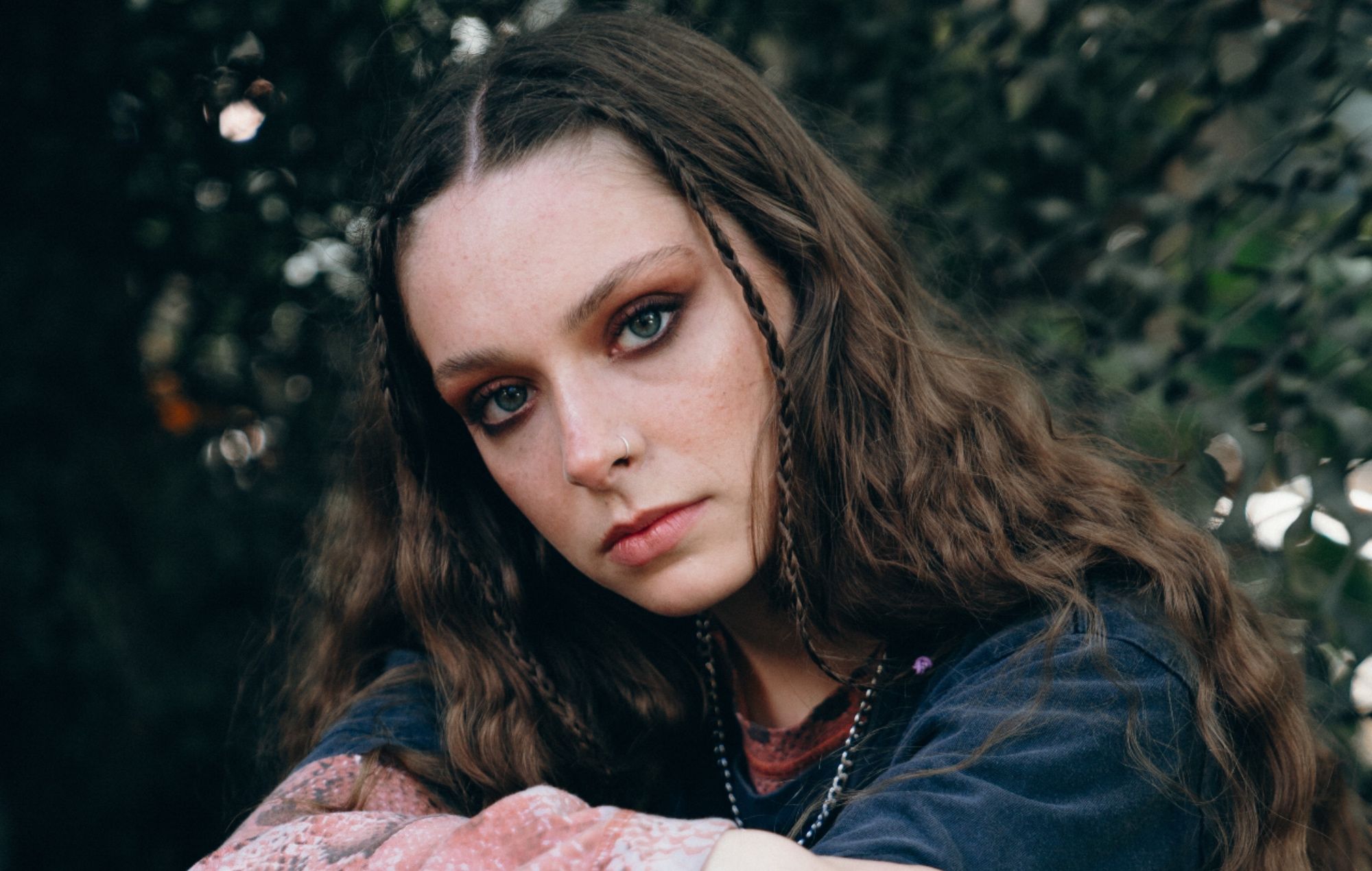 2000x1270 Holly Humberstone: Haunting Synth Pop To Soundtrack Coming Of Age Anxiety