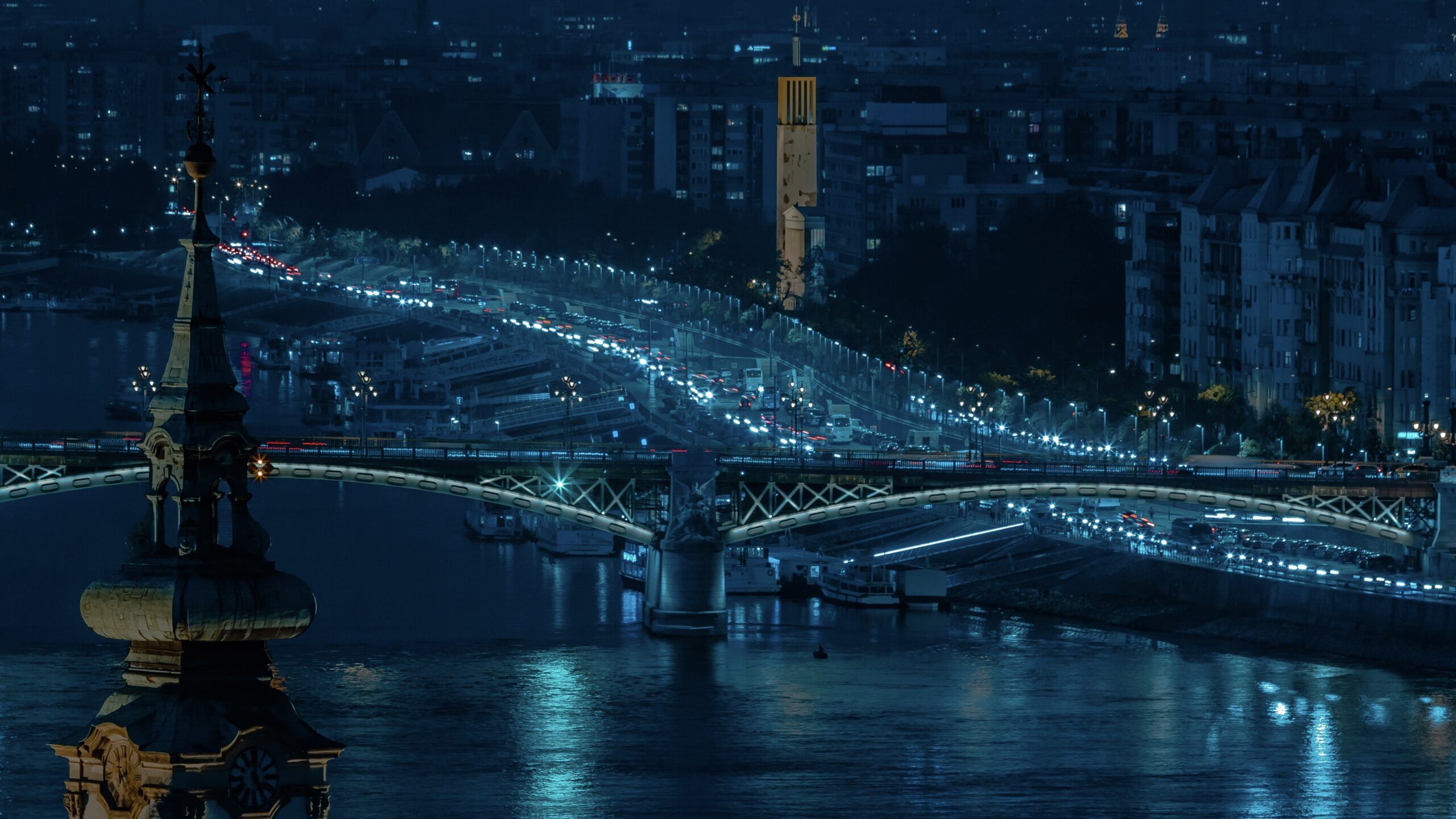 2560x1440 Szijjártó: Scrapping Utility Caps Would Be Tragic Amid Europe Energy Crisis