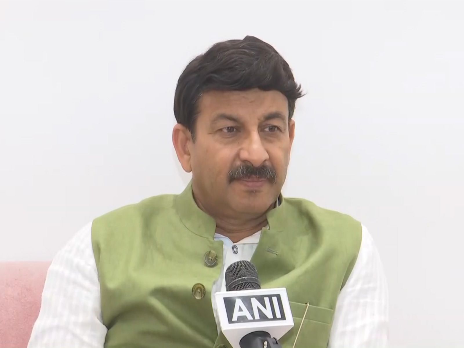 1600x1200 Manoj Tiwari says Mahagathbandhan has accepted defeat after exit polls predict NDA's win in Bihar