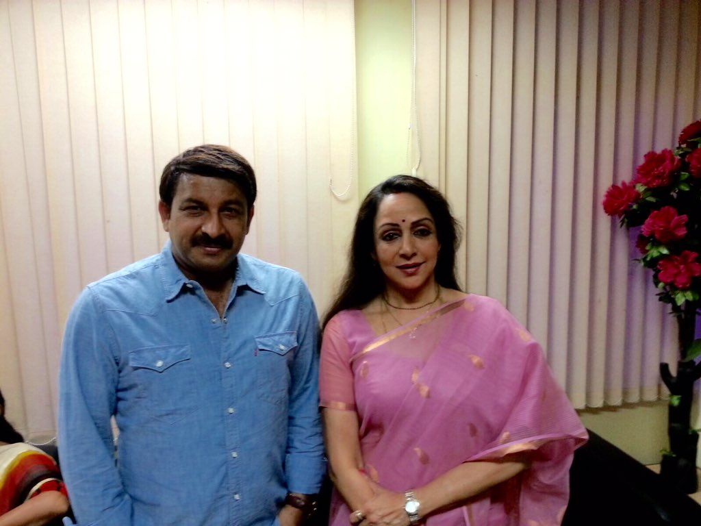1024x768 With Manoj Tiwari yday