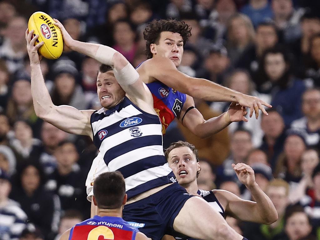 1024x768 Geelong thrash Lions in AFL preliminary for Grand Final spot aided by Patrick Dangerfield's career best form
