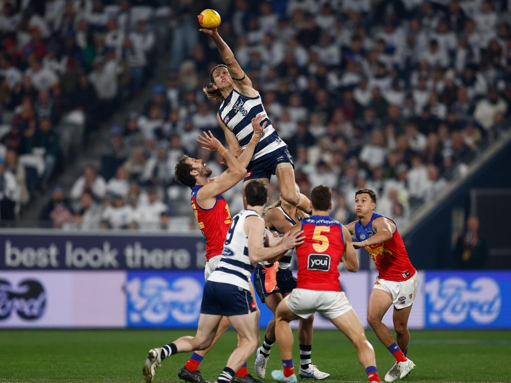 1024x768 AFL World Roasts Geelong Cats T Shirt Stunt In Patrick Dangerfield 350th Against Brisbane Lion At GMHBA Stadium