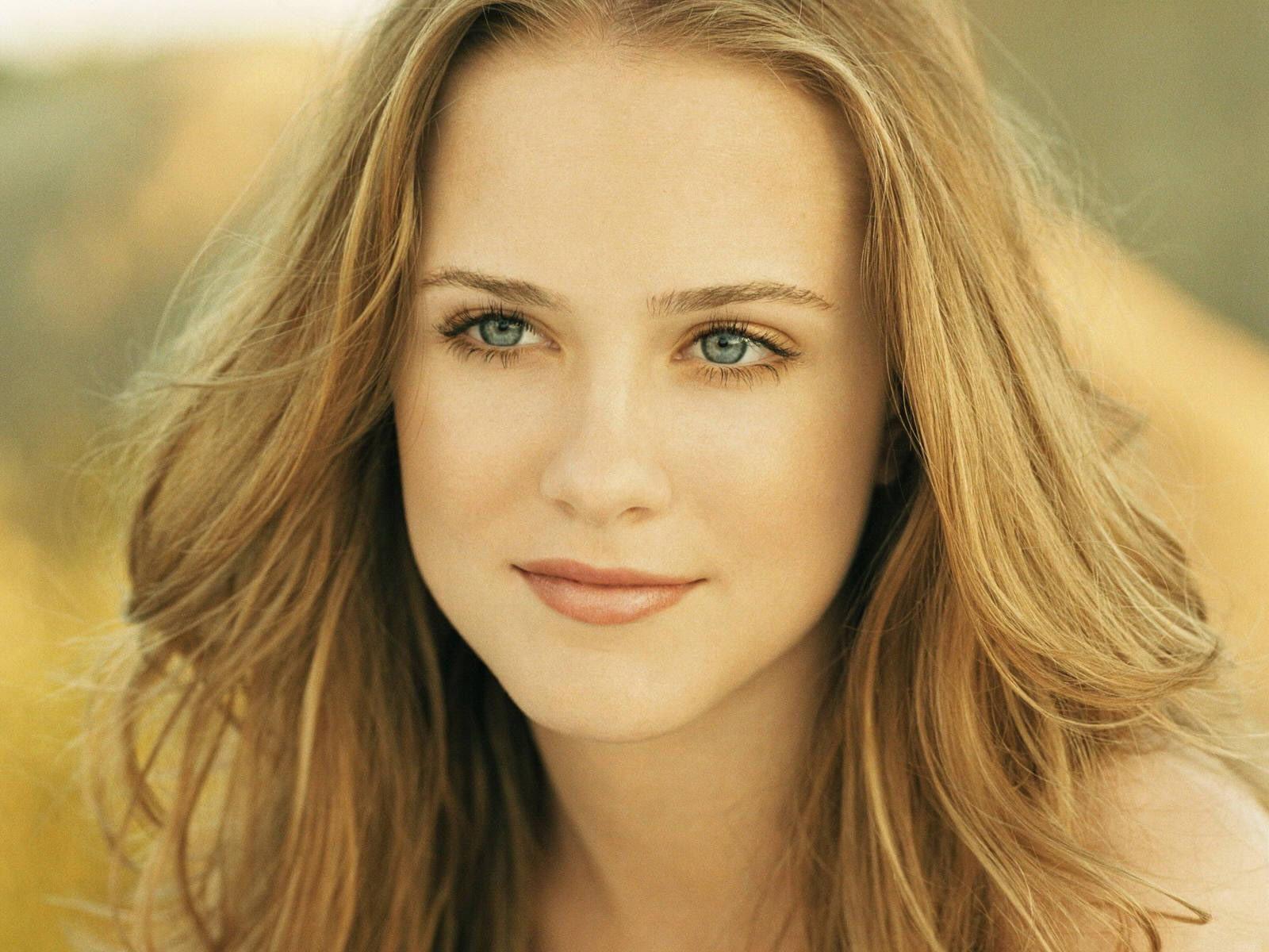 1600x1200 Evan Rachel Wood Wallpaper and Background Imagex1200