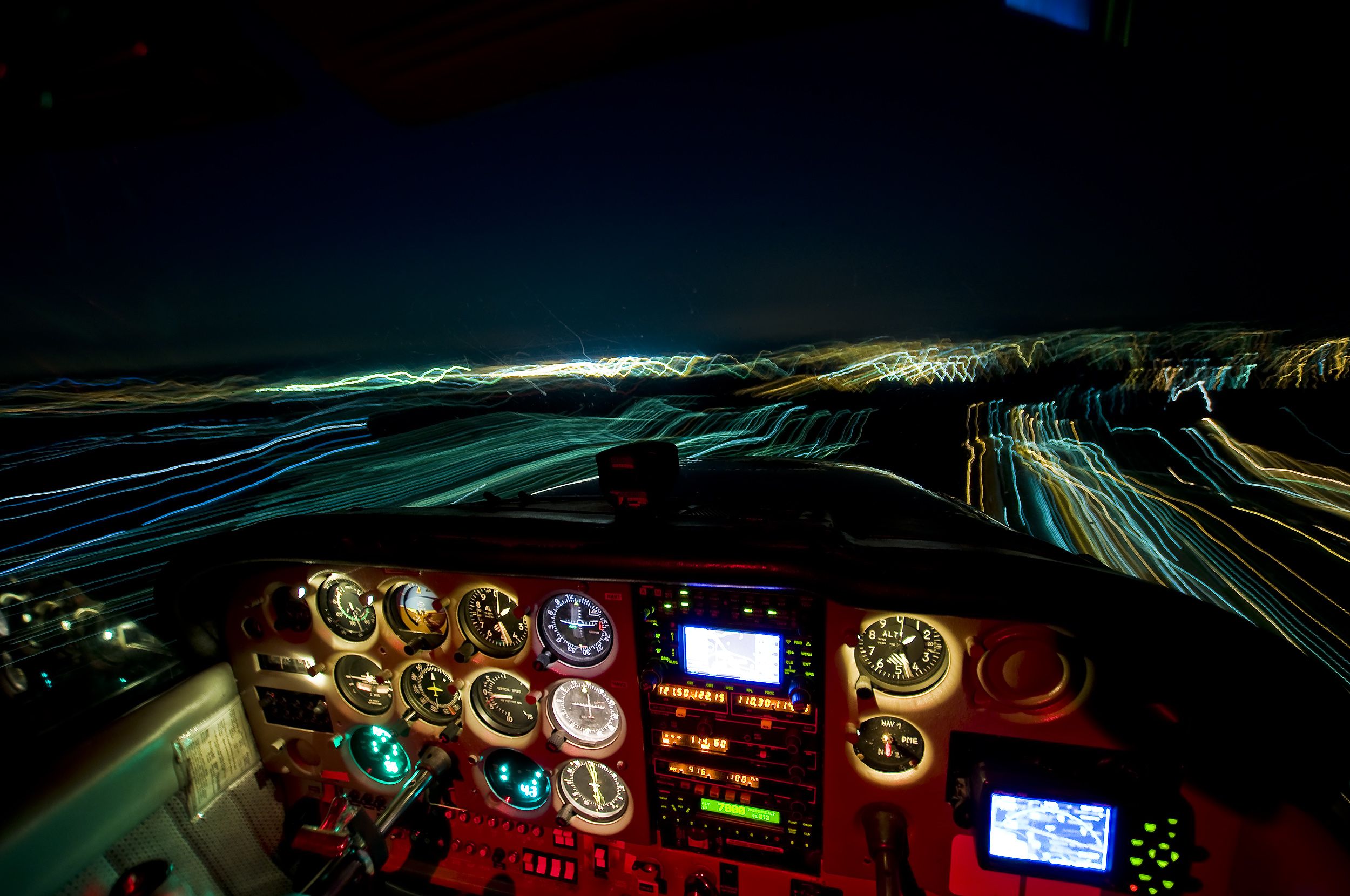 2500x1660 Cessna 172Ý KLUB