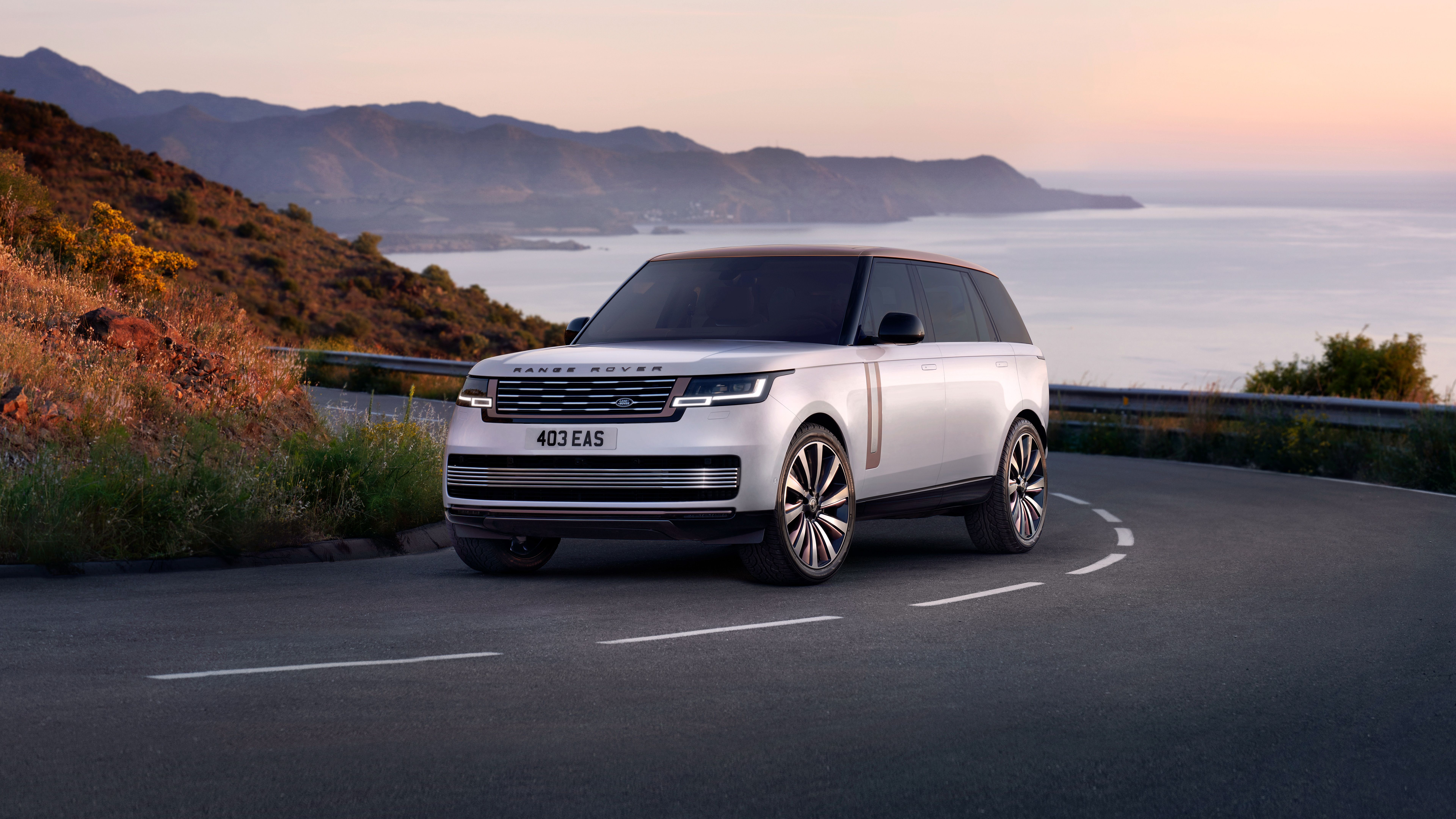 7680x4320 Range Rover SV Serenity LWB 2022 4K 8K Wallpaper Car Wallpaper