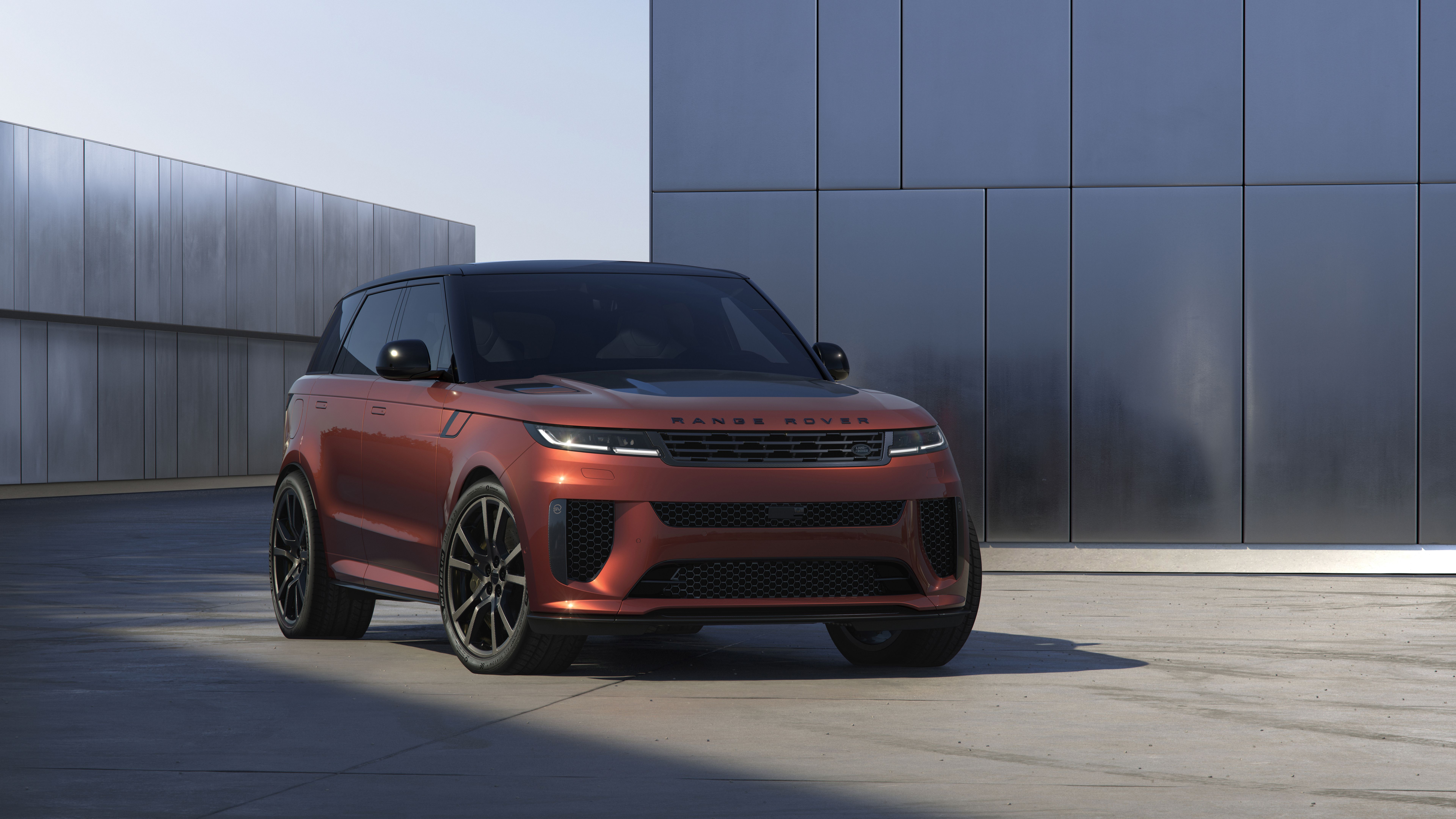 7680x4320 Range Rover Sport SV Carbon 2025 8K Wallpaper Car Wallpaper