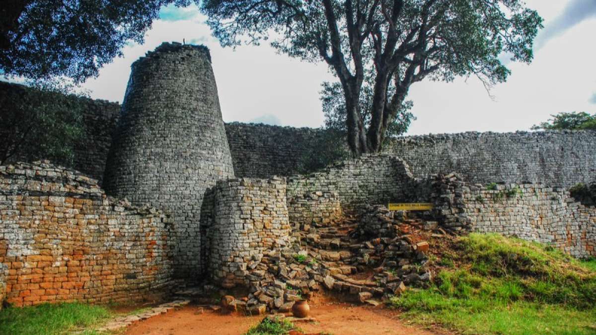1200x675 Budget Travel in Great Zimbabwe Ruins. Safari Travel Guide