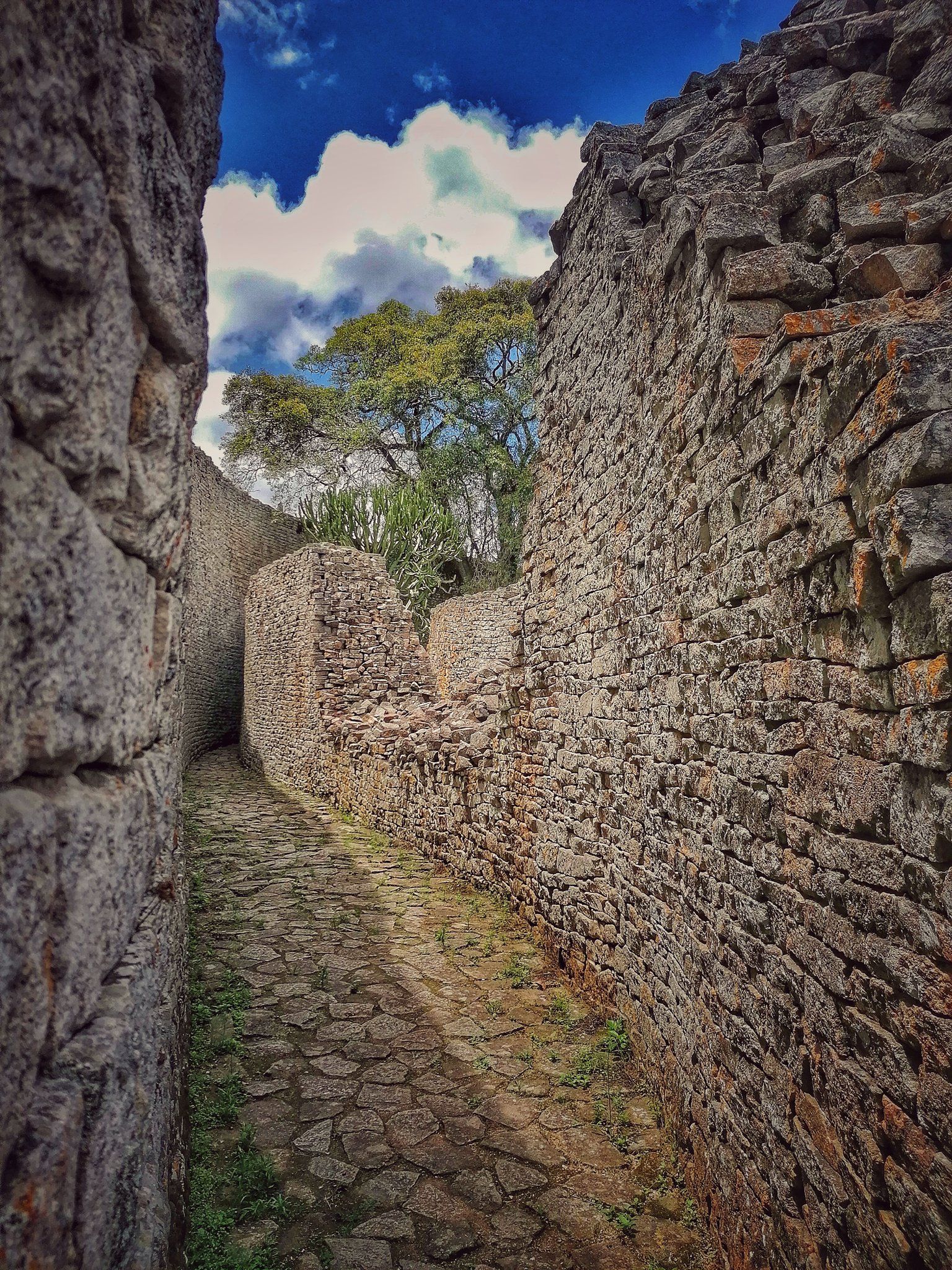 1536x2048 Great Zimbabwe Wallpaper