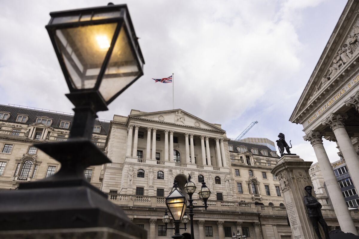 1200x800 BOE QE Portfolio May be Cut in Half to £400 Billion, Bank Analysis Says