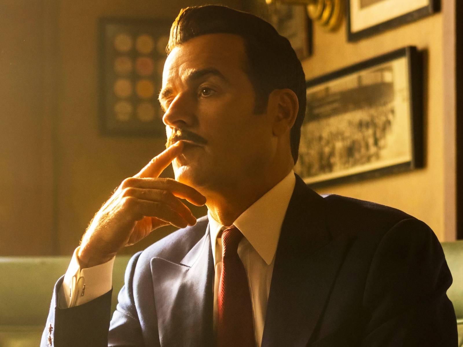 1600x1200 Fallout's Justin Theroux Reveals There's Nothing Particularly Human About the Villainous Robert House
