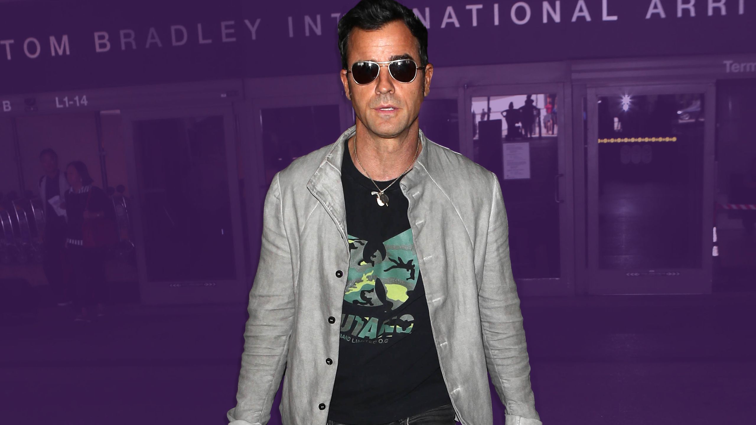 2560x1440 Justin Theroux's Luggage Is as Badass as the Guy Carrying It