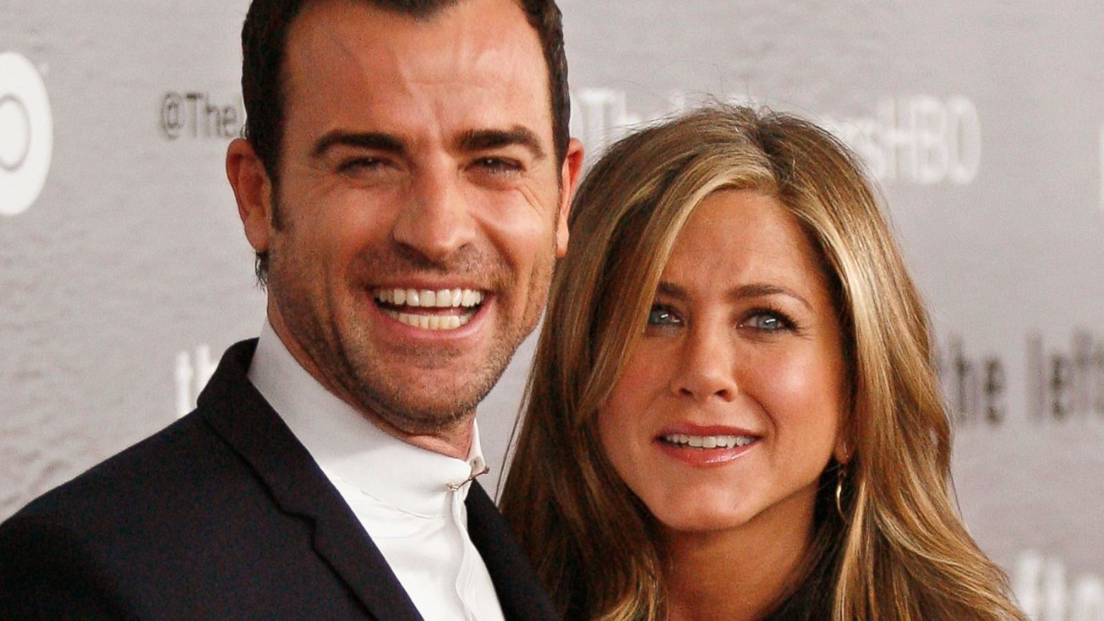 1600x900 See Jennifer Aniston and Justin Theroux Look More in Love Than Ever