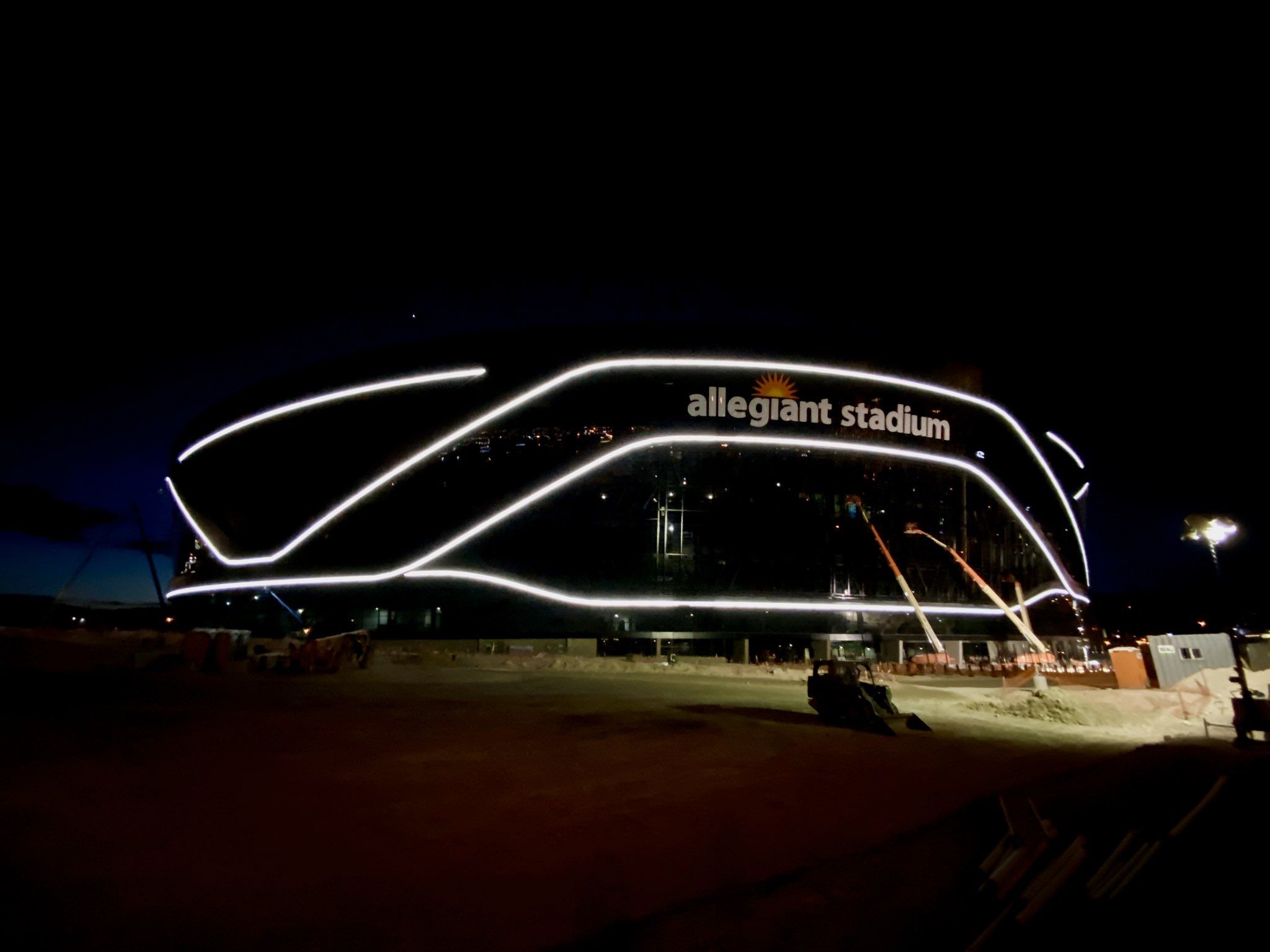 2048x1536 Allegiant Stadium Wallpaper