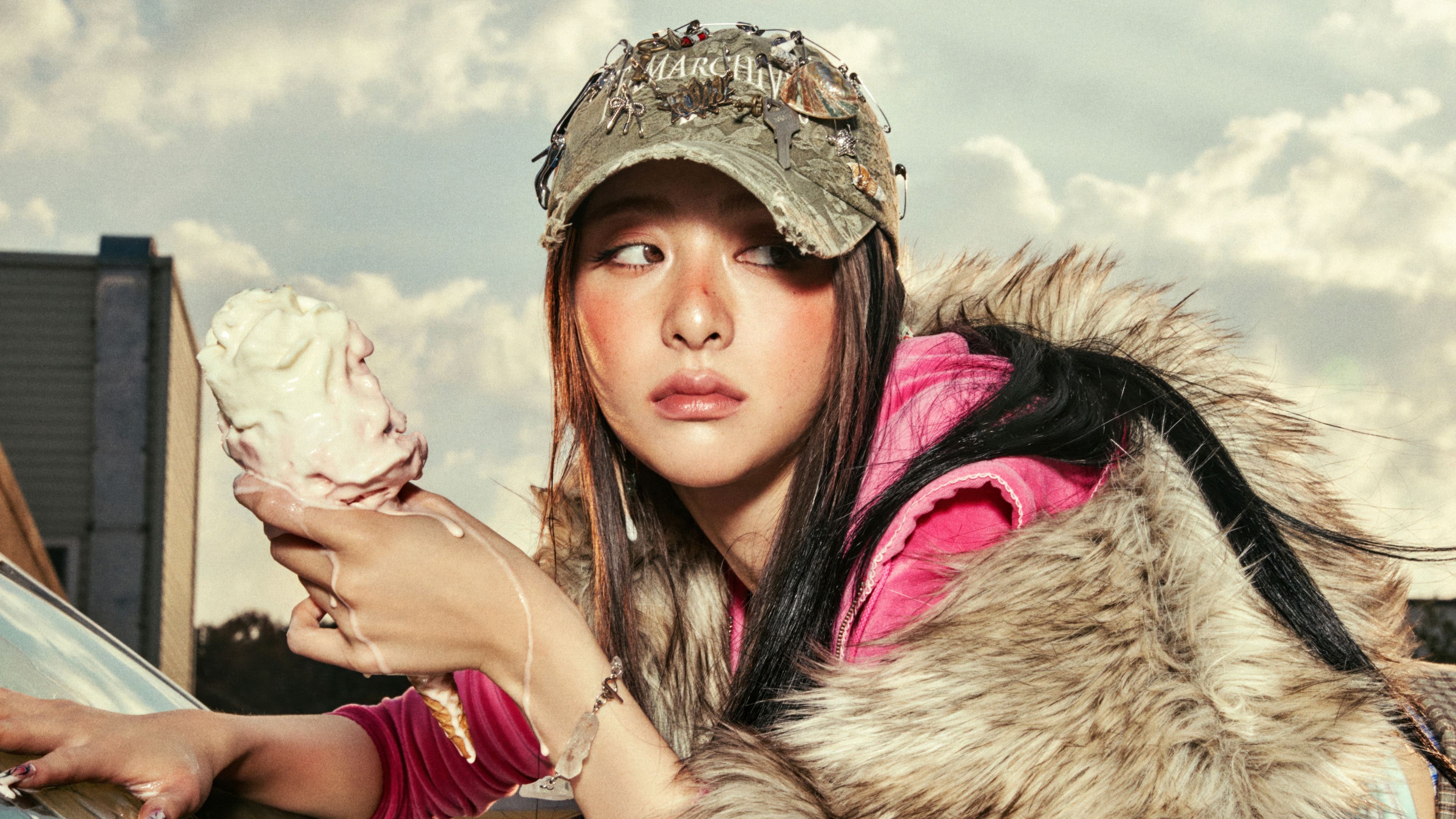 3840x2160 Huh Yunjin Wallpaper 4K, Hot (LE SSERAFIM), 5K, 2025