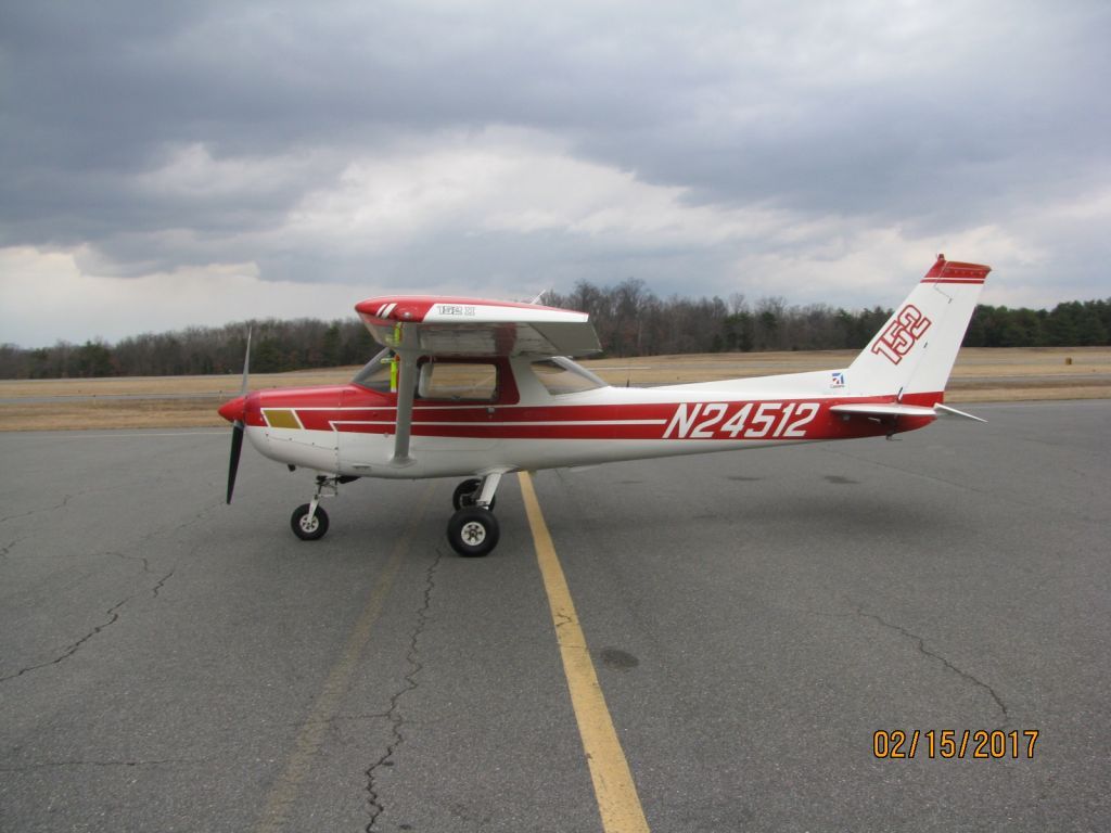 1024x768 Photo of Cessna 152 (N24512)