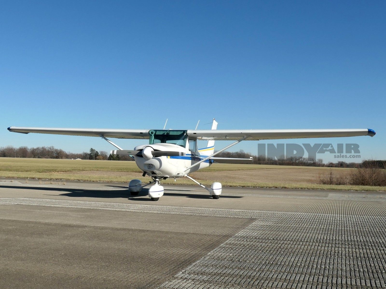1600x1200 Cessna 152 Air Sales