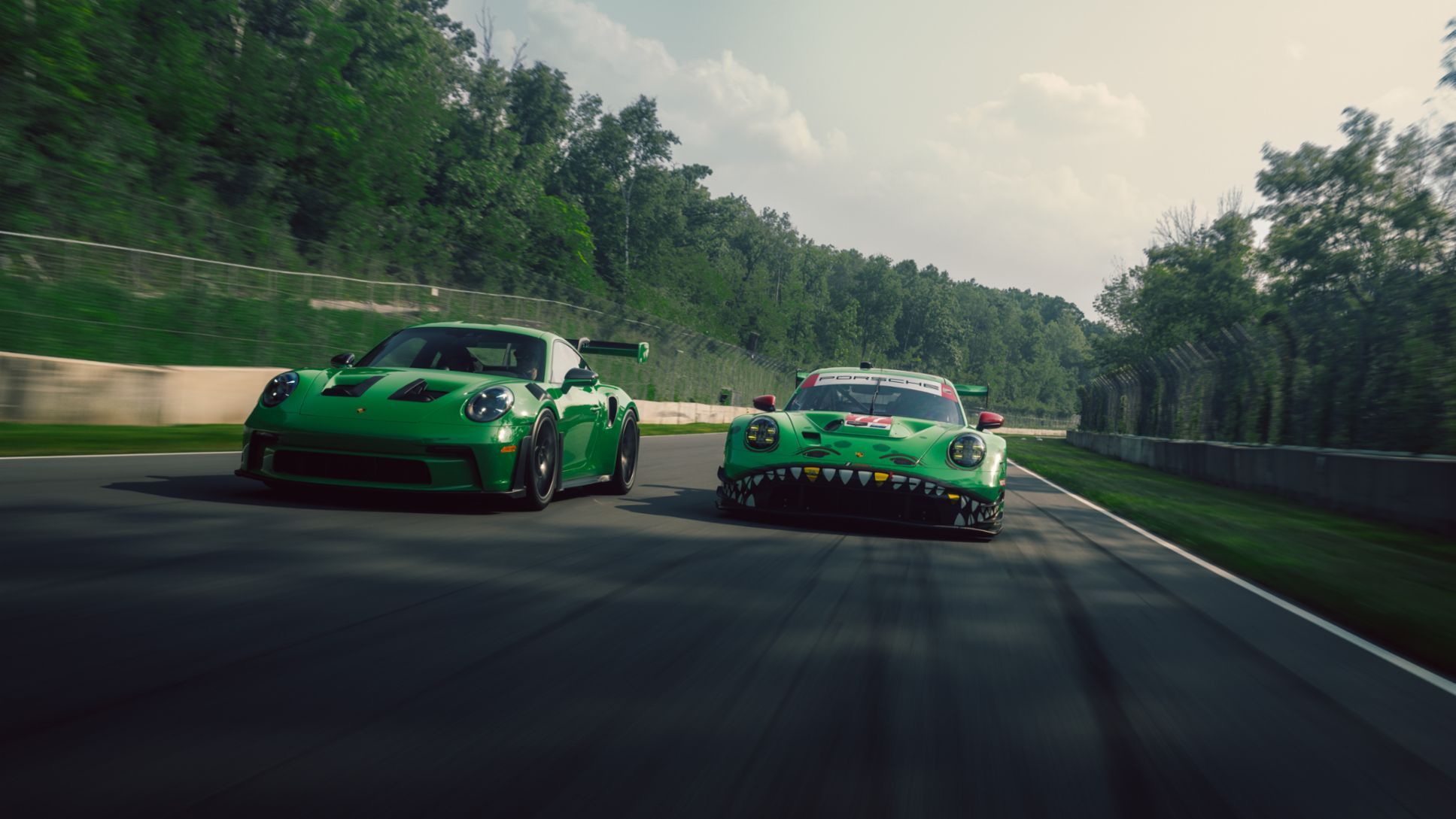1935x1089 Sonderwunsch Porsche 911 GT3 RS pays tribute to 'Rexy' 911 GT3 R Newsroom USA