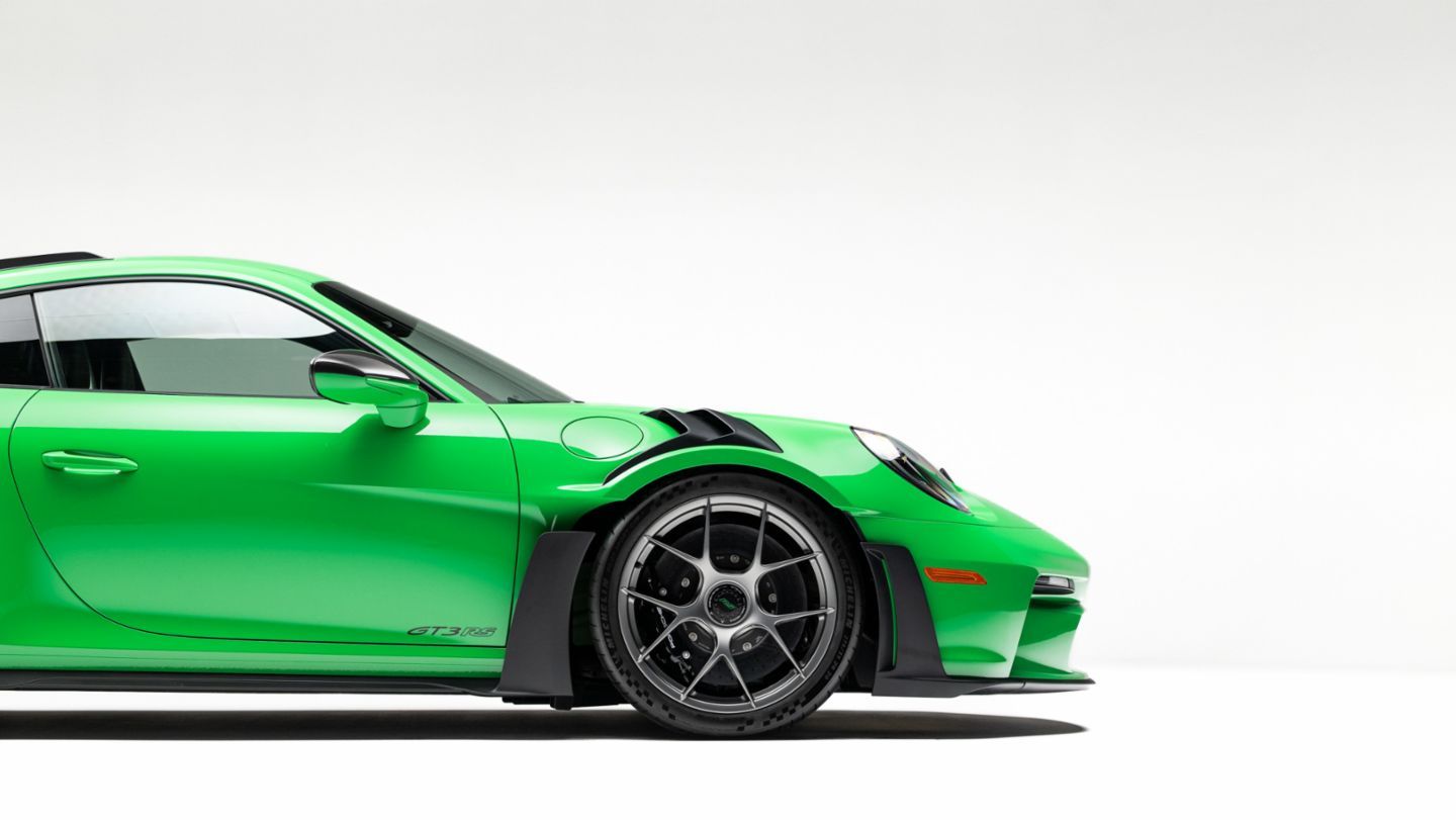 1440x812 Sonderwunsch Porsche 911 GT3 RS pays tribute to 'Rexy' 911 GT3 R Newsroom USA