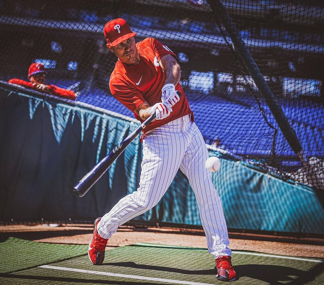 1080x951 Download Caption: JT Realmuto's Striking Batting Stance Wallpaper