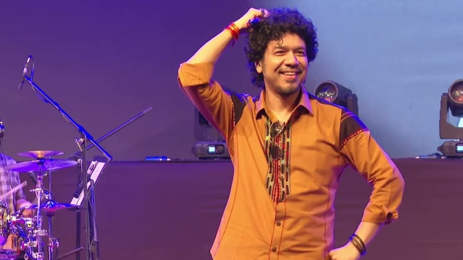 1600x900 Papon's Live Premiere Of Unreleased MetroIn Dino Song Has Fans Asking For More