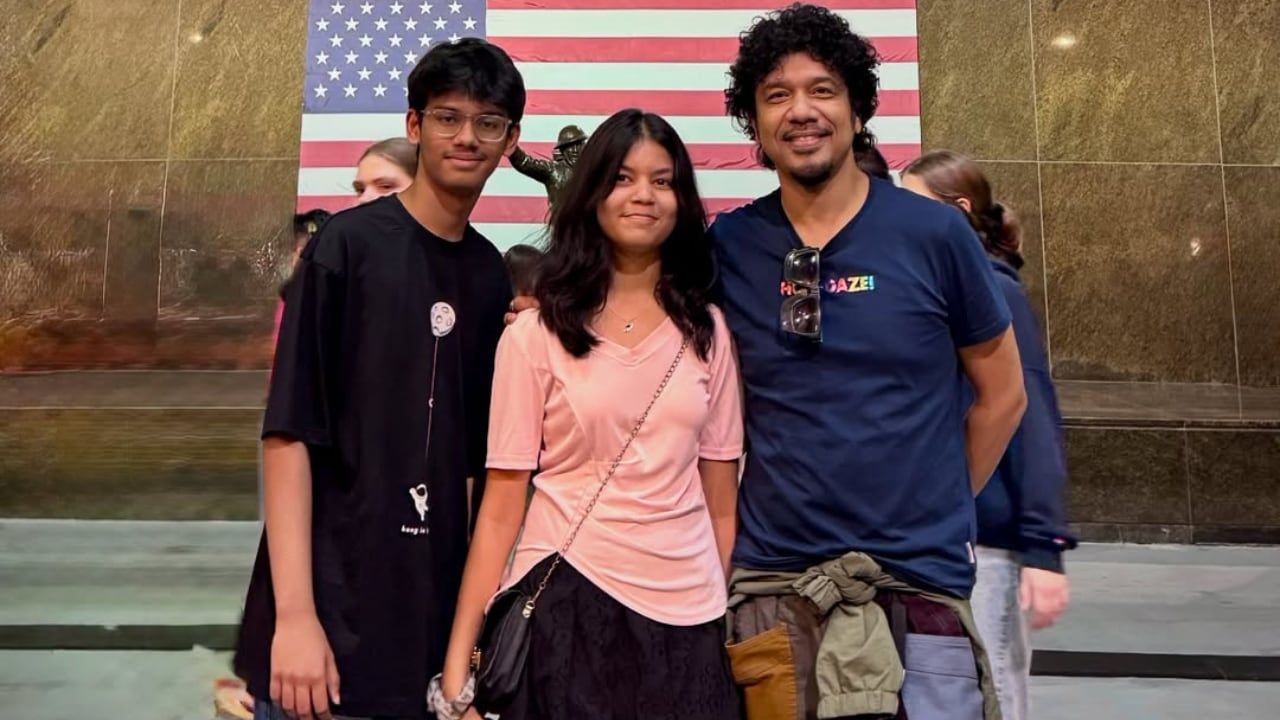 1280x720 Papon enjoys BLACKPINK's Chicago concert with his kids, see pics