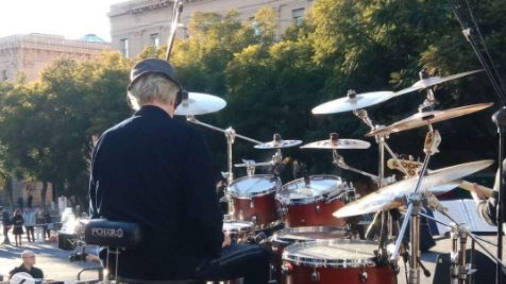 1920x1080 Stewart Copeland ringrazia Cagliari per il Capodanno: Serata folle!.it. Notizie della Sardegna in tempo reale