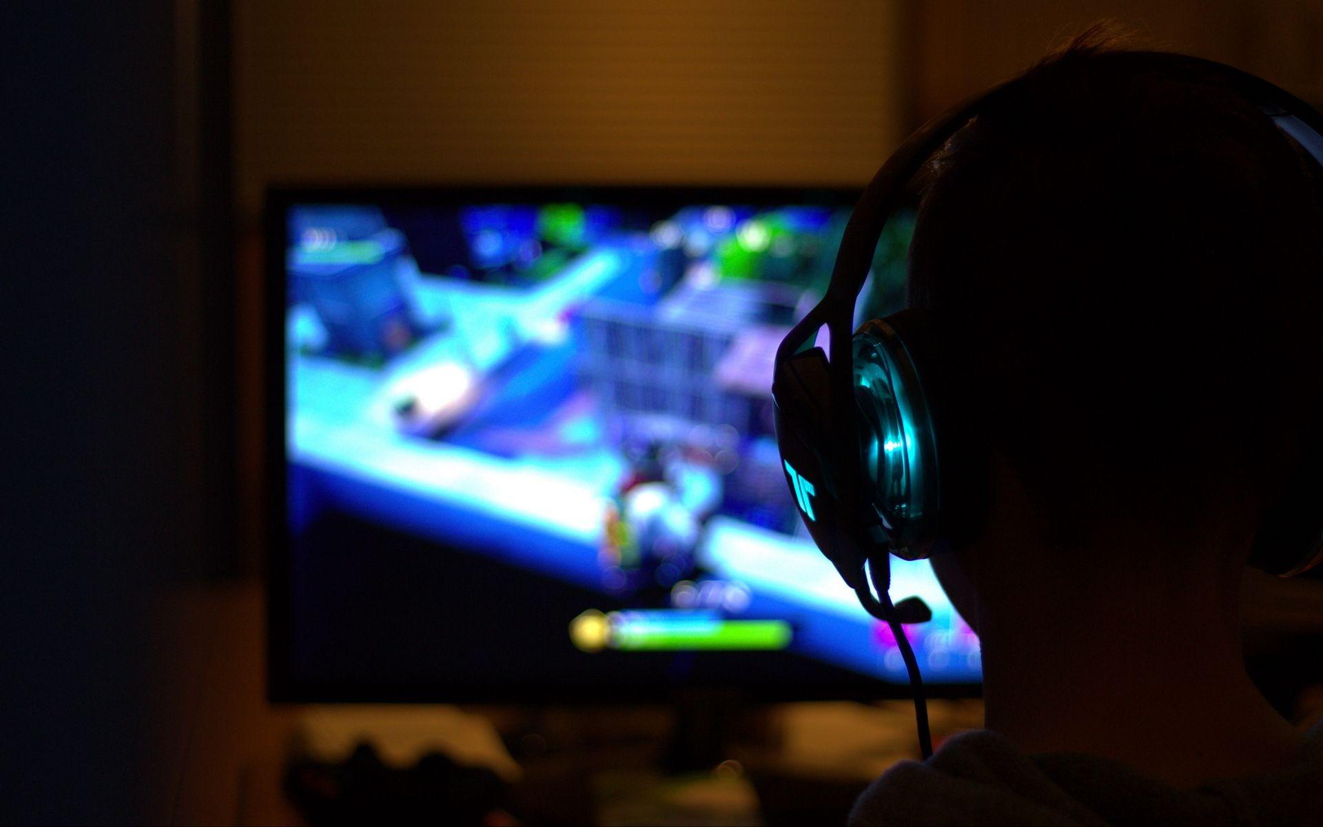 1920x1200 Download wallpaper 1920x1200 headphones, headset, gaming, glowing