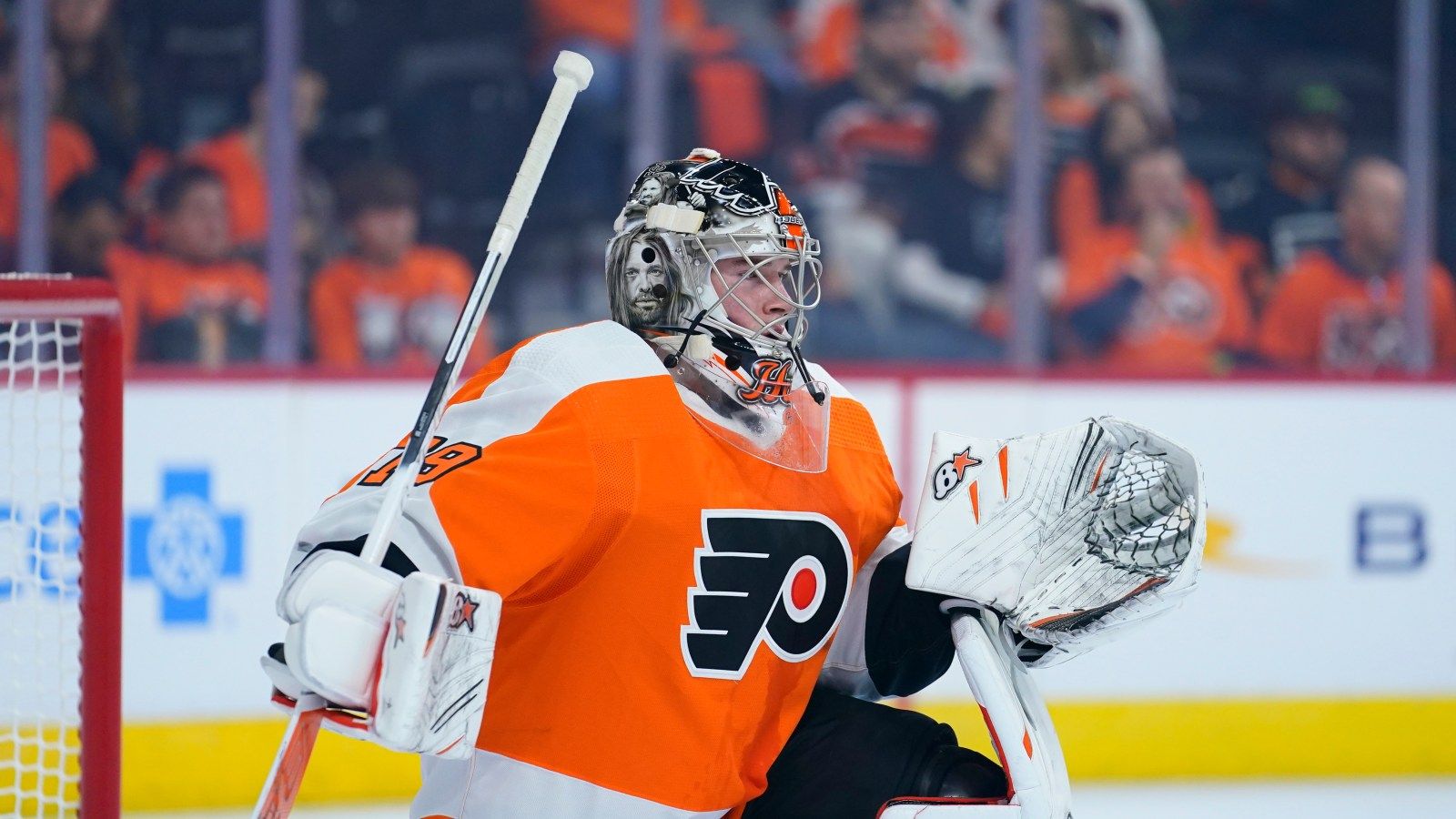 1600x900 Carter Hart is a standout from the start in Flyers' win