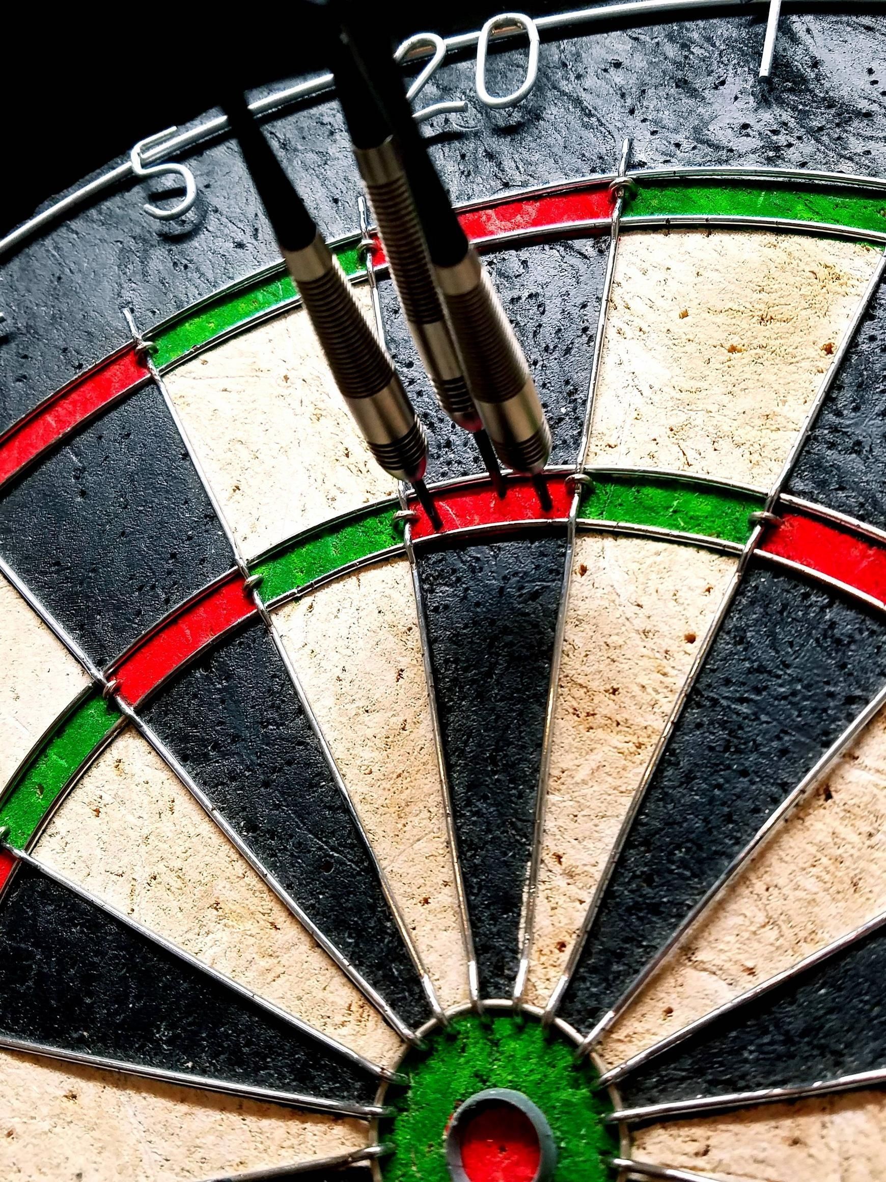 1740x2320 Darts Wallpaper