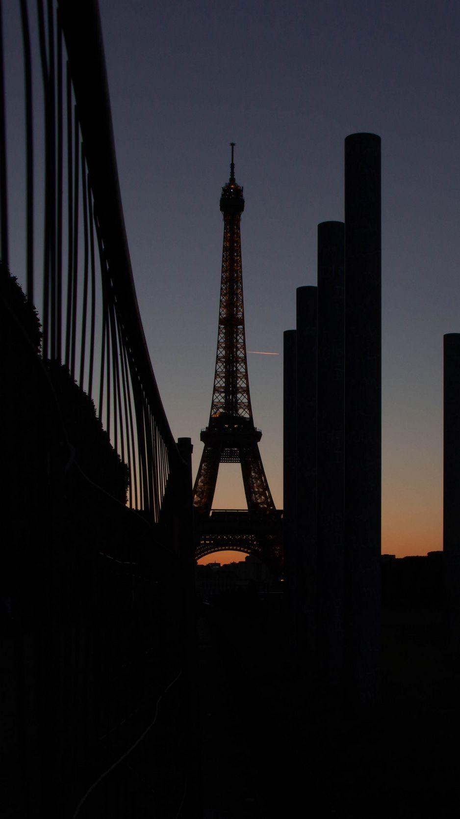 938x1668 Download Wallpaper 938x1668 Eiffel Tower, Paris, Night Iphone 8 7