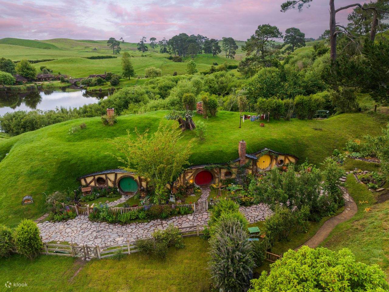 1280x959 Hobbiton & Rotorua Day Tour with Te Puia from Auckland United States