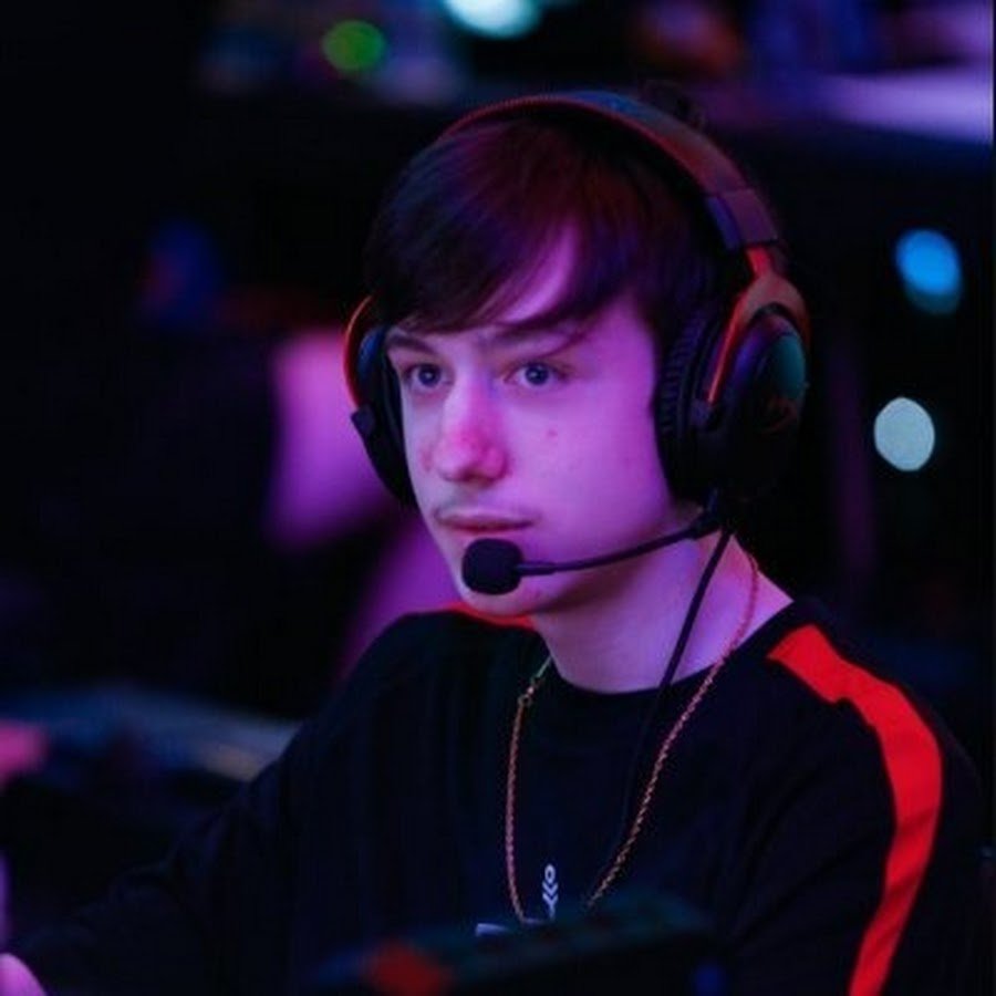 900x900 Peterbot