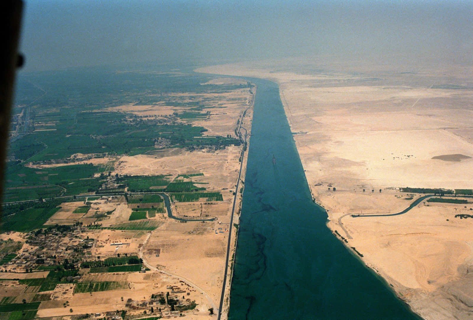 1600x1083 Download A River In The Desert