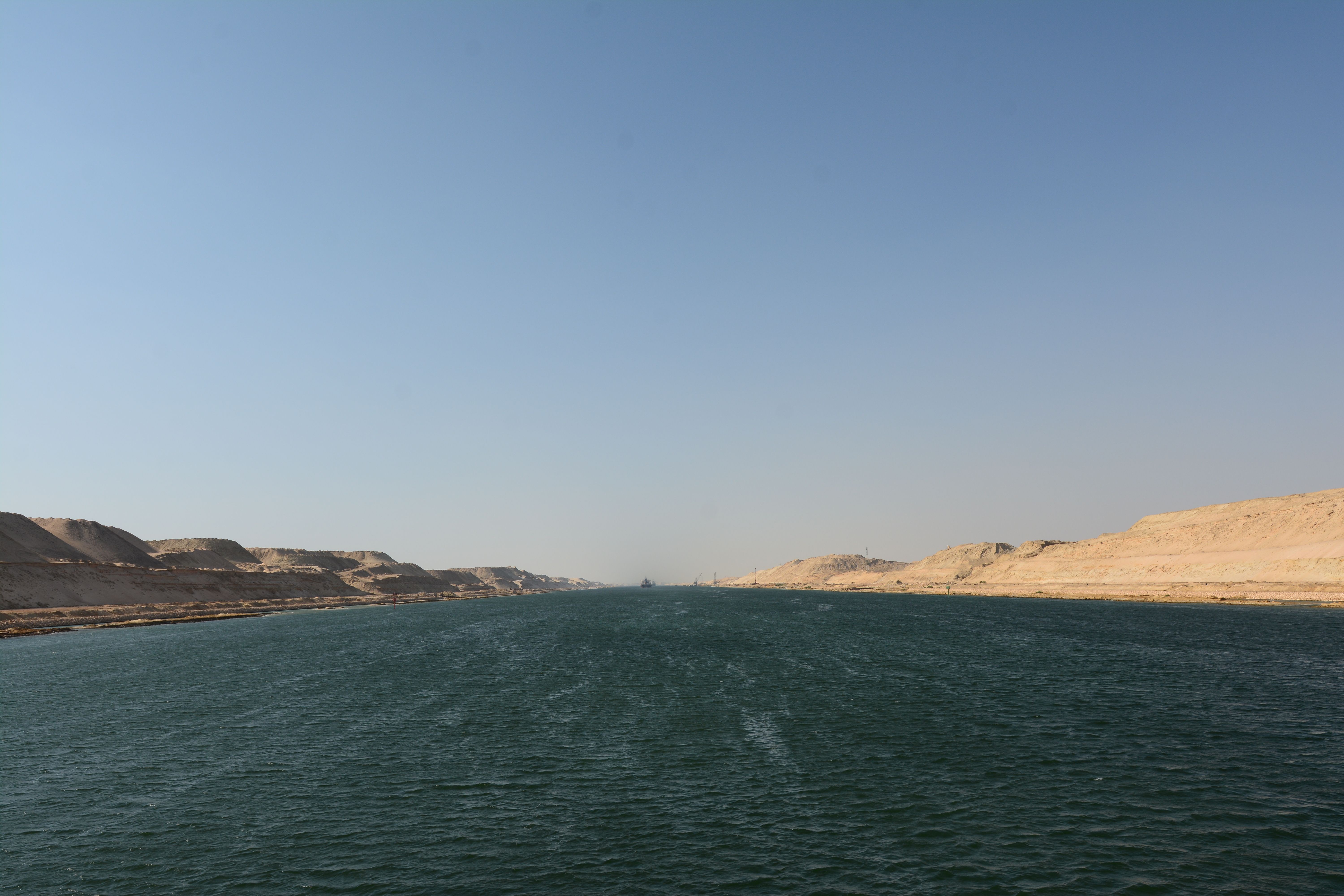 6000x4000 Imaggeo the way through Suez Canal
