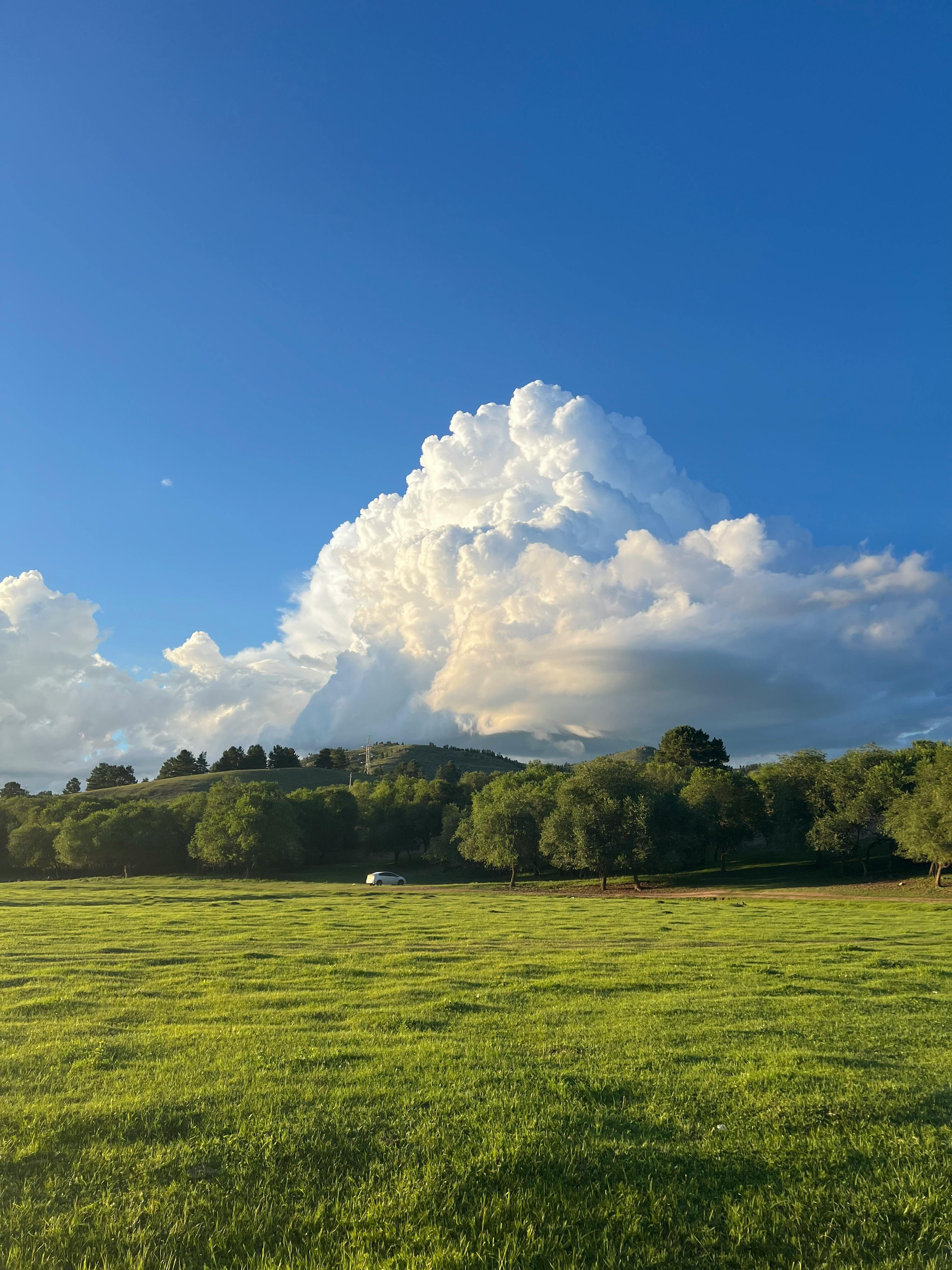 3024x4032 Scenic Landscape with Cumulonimbus Cloud · Free