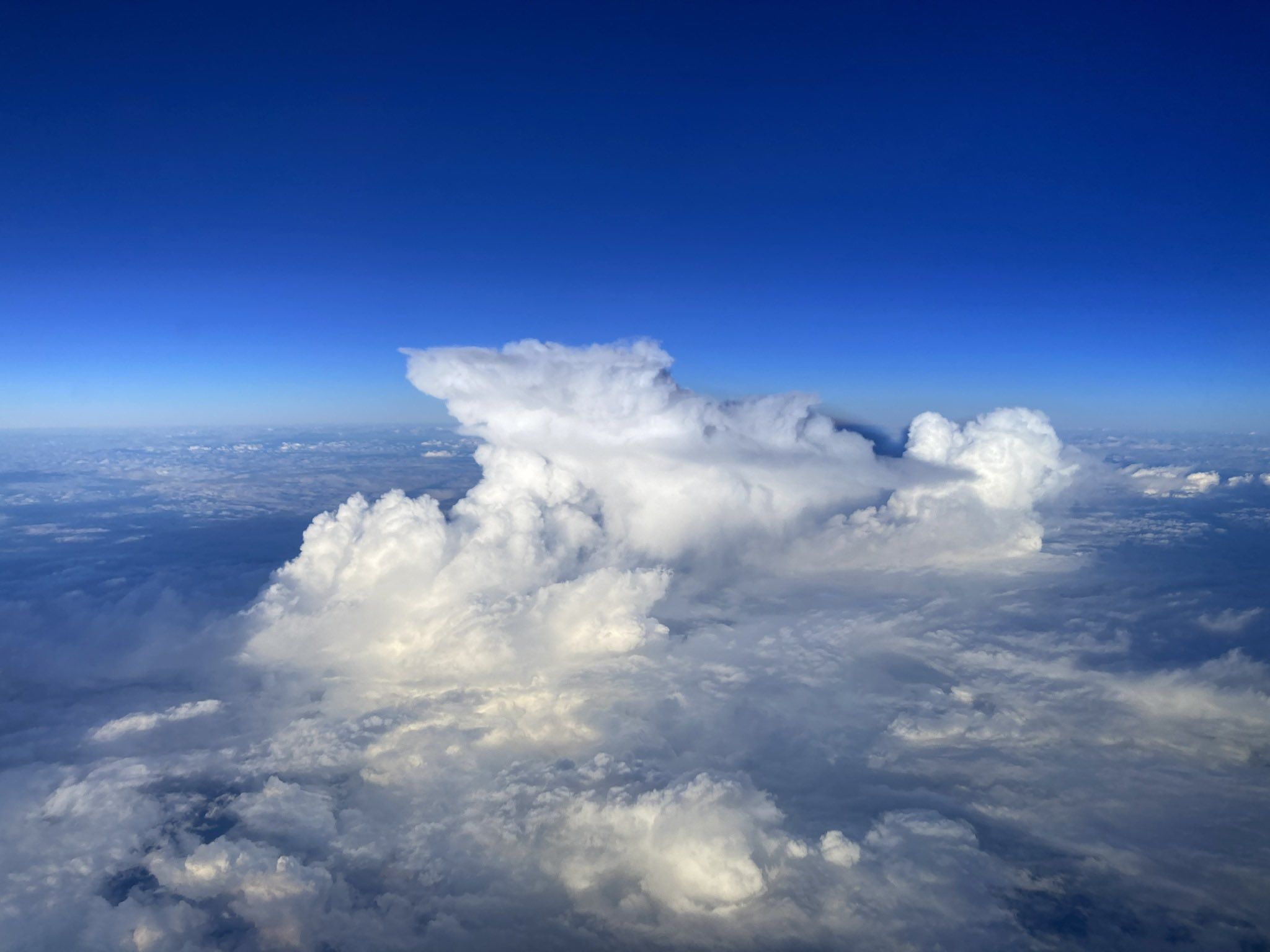 2048x1536 StormHour Guide to Cumulonimbus CloudsFacebookInstagramPinterestTwitterFacebookInstagramPinterestTwitter