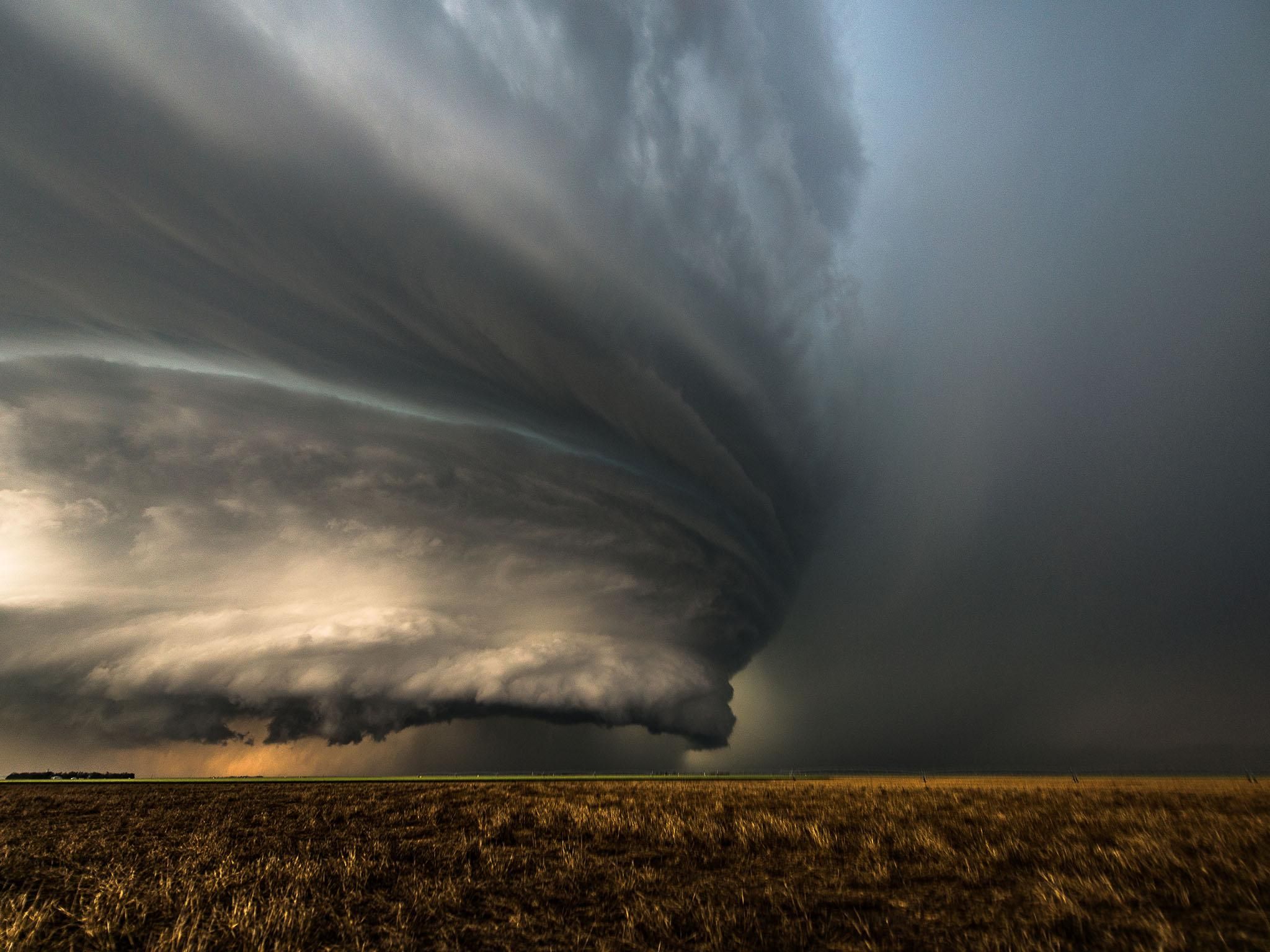 2048x1536 How to predict the weather using clouds