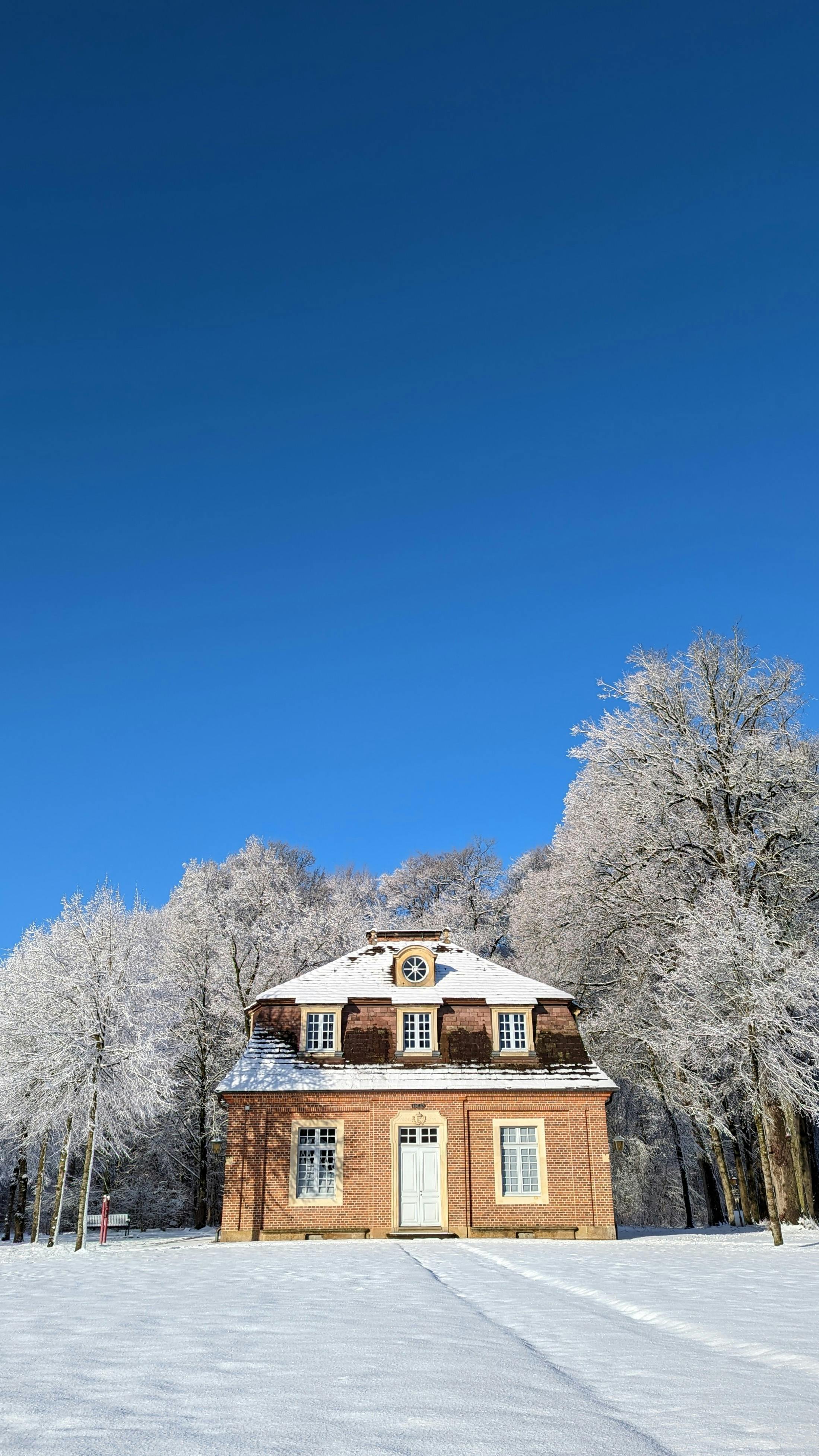 2199x3910 Clemenswerth Palace in South Saxony, Germany · Free
