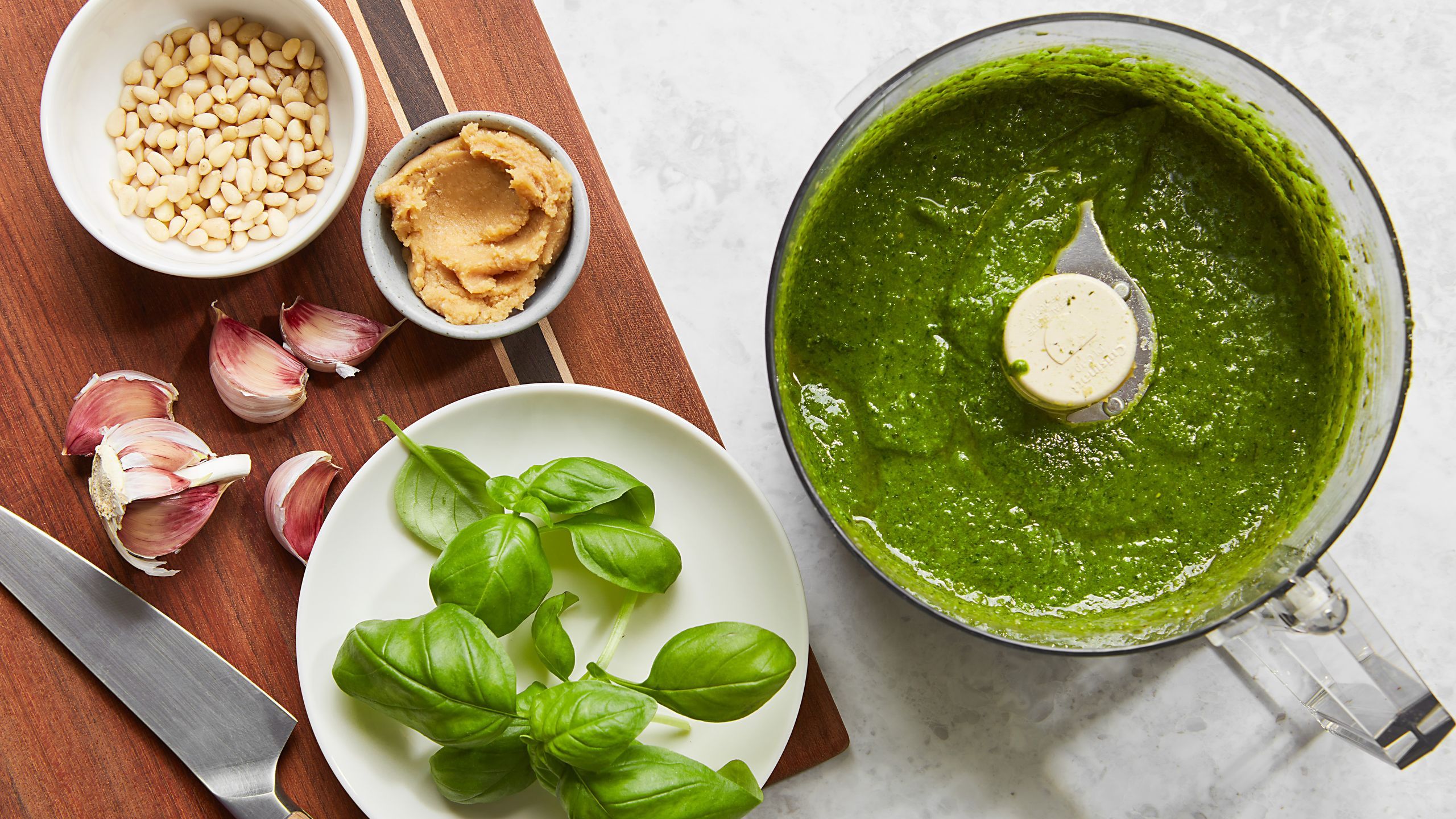 2560x1440 The Best Vegan Pesto Recipe Depends on How You'll Use It