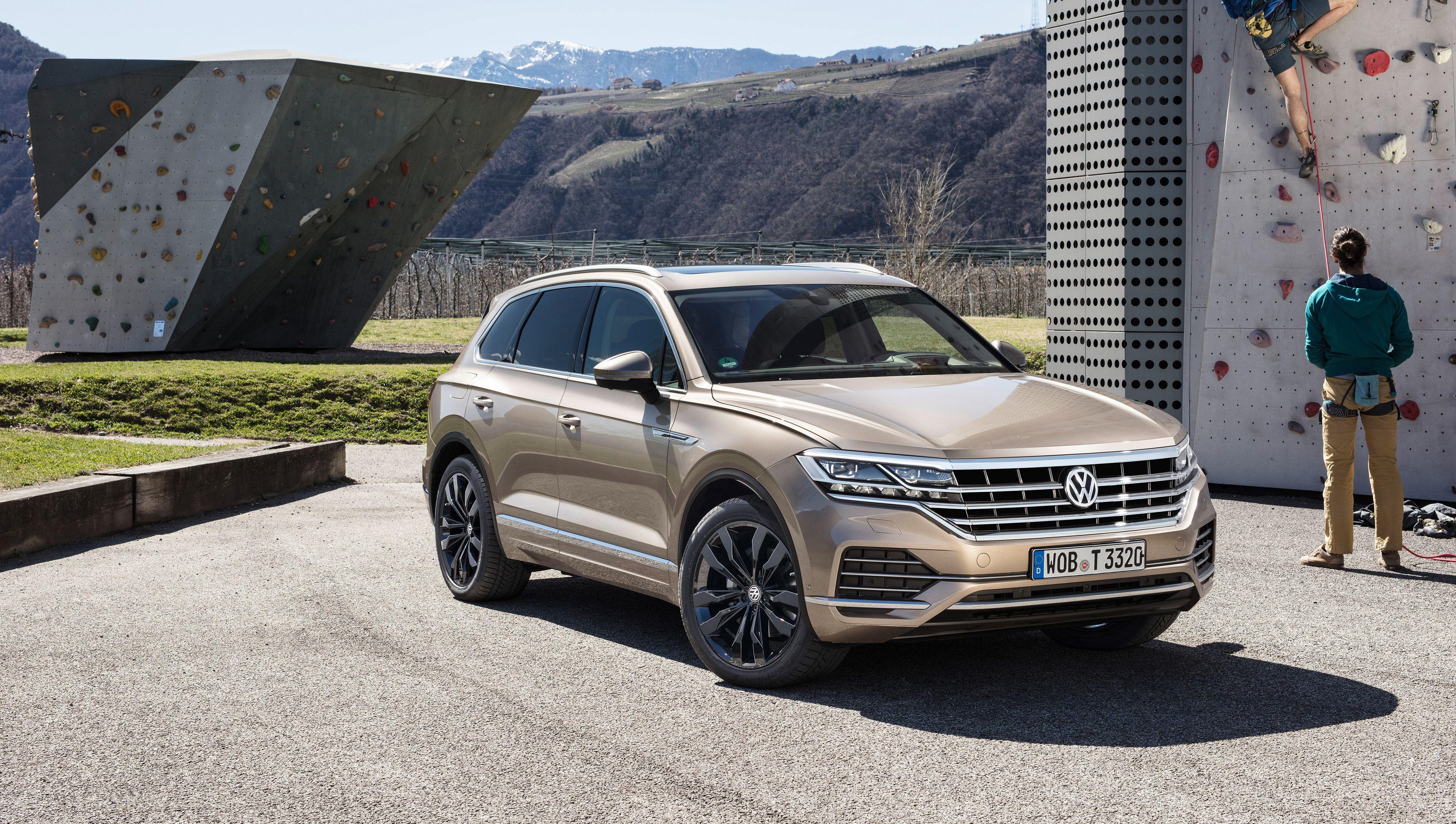 4069x2304 Volkswagen Touareg V6 TDi Atmosphere 4K Wallpaper. HD Car Wallpaper