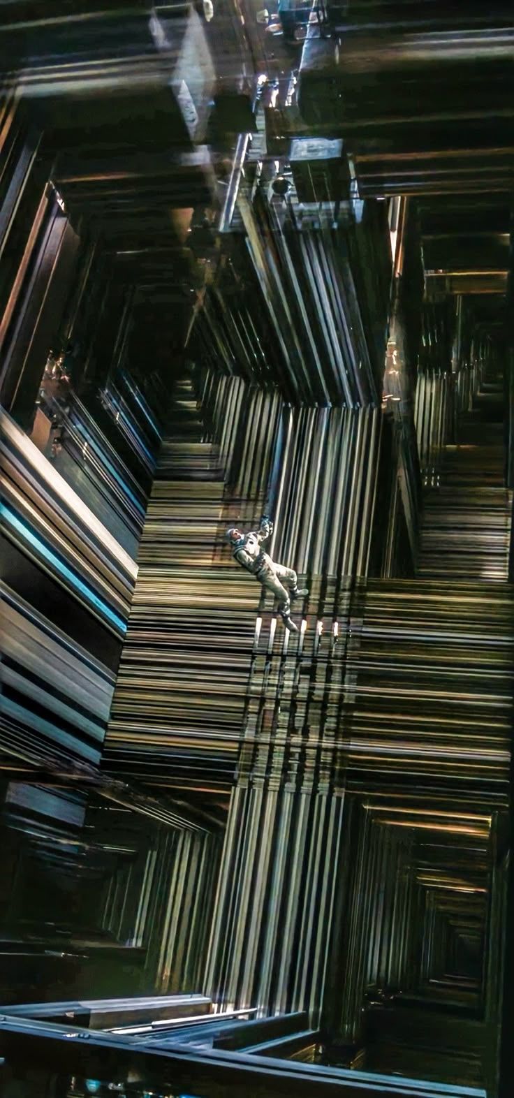 736x1572 Interstellar (2014)