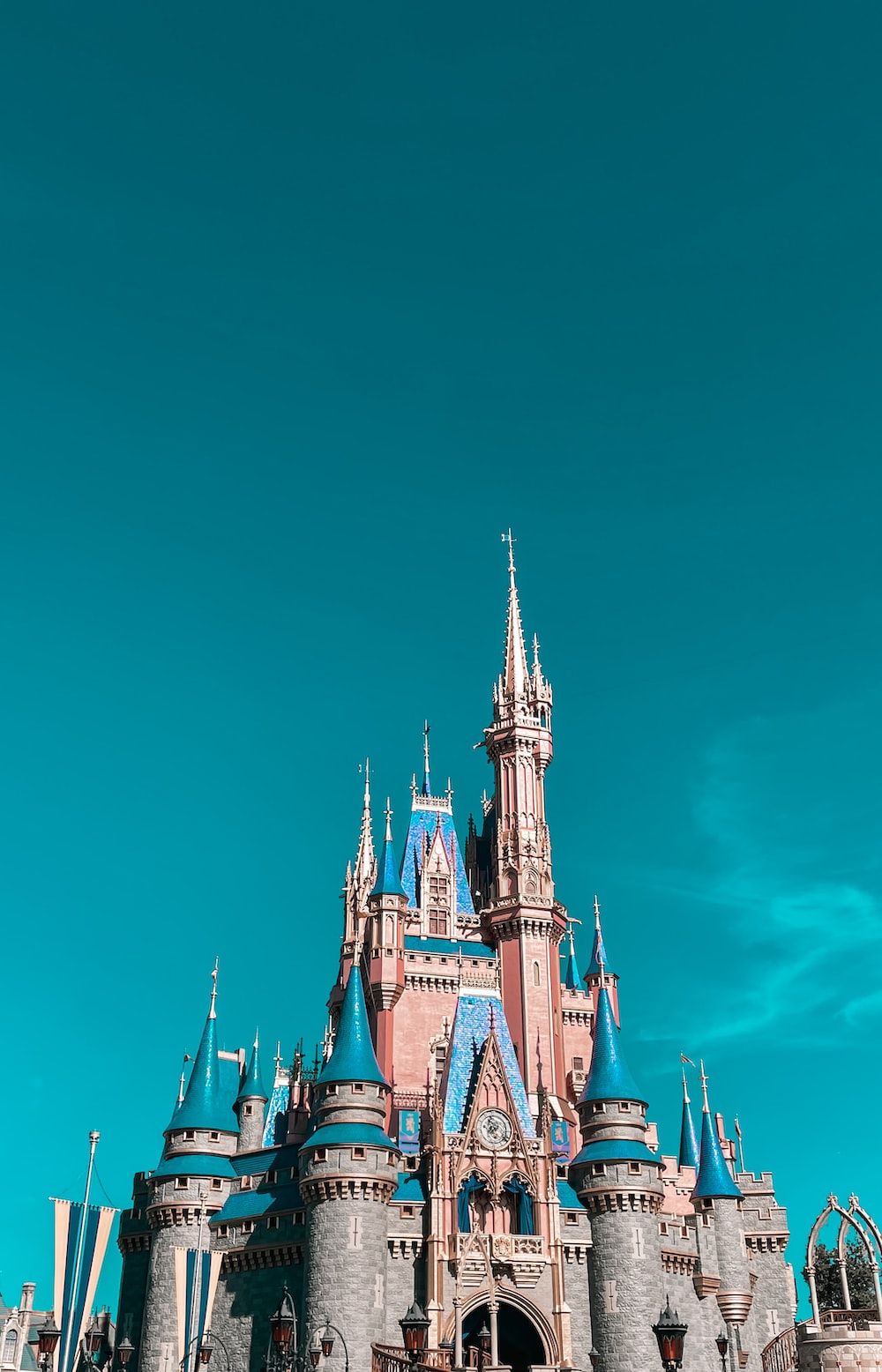 1000x1556 Blue Castle Wallpaper