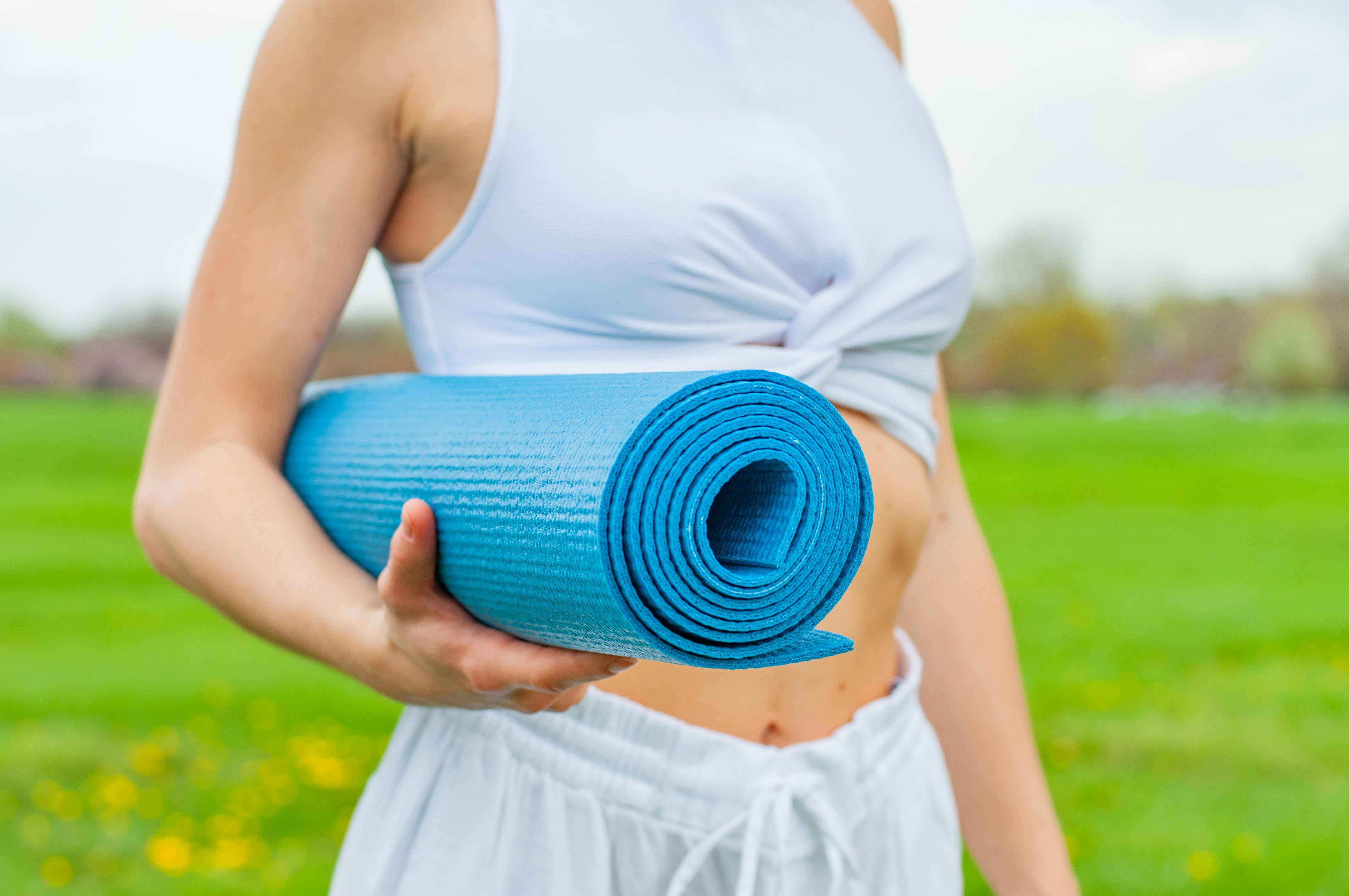 4288x2848 Man Holding Yoga Mat in Close Up Photography · Free