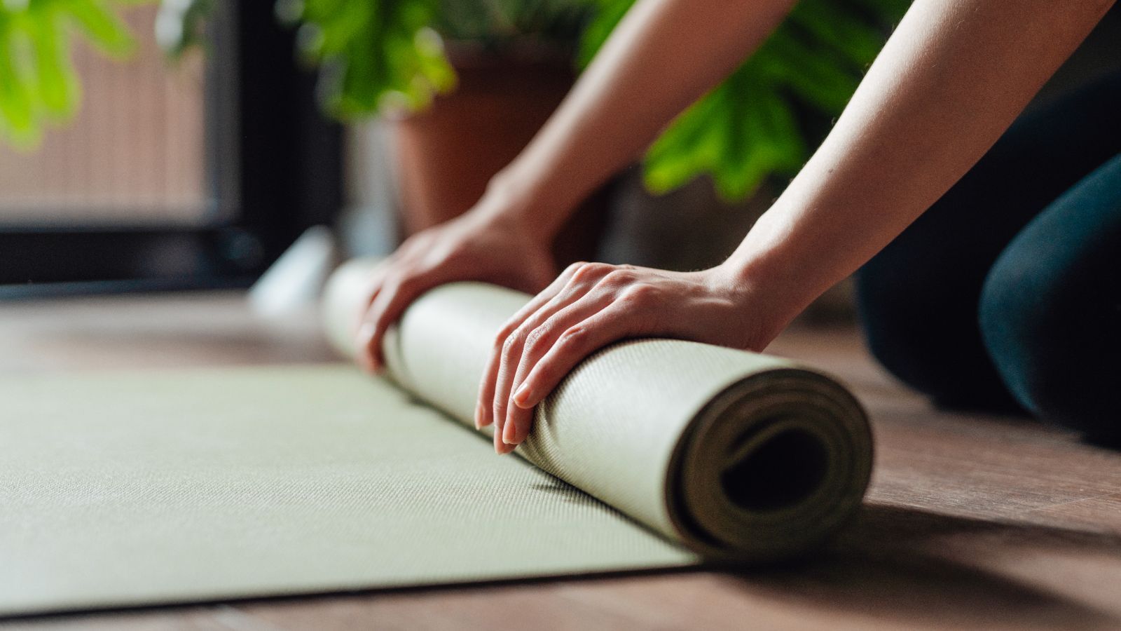 1600x900 How to wash yoga mats: A step by step guide. Homes and Gardens