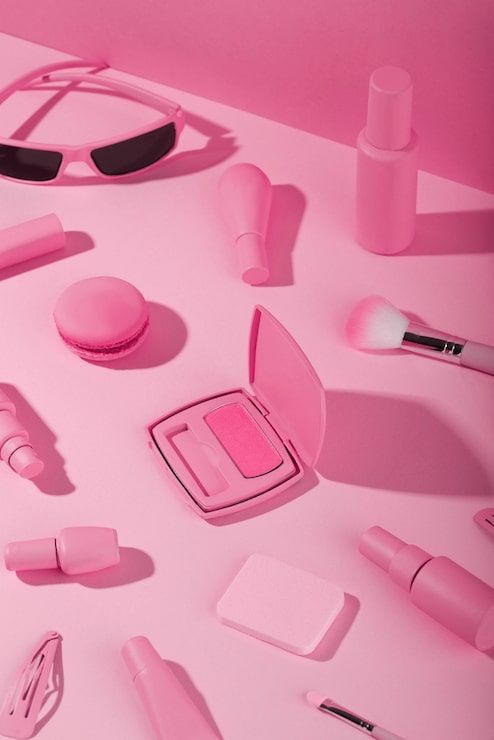 494x740 Kylie Jenner Cosmetics Photo Free High Quality Picture