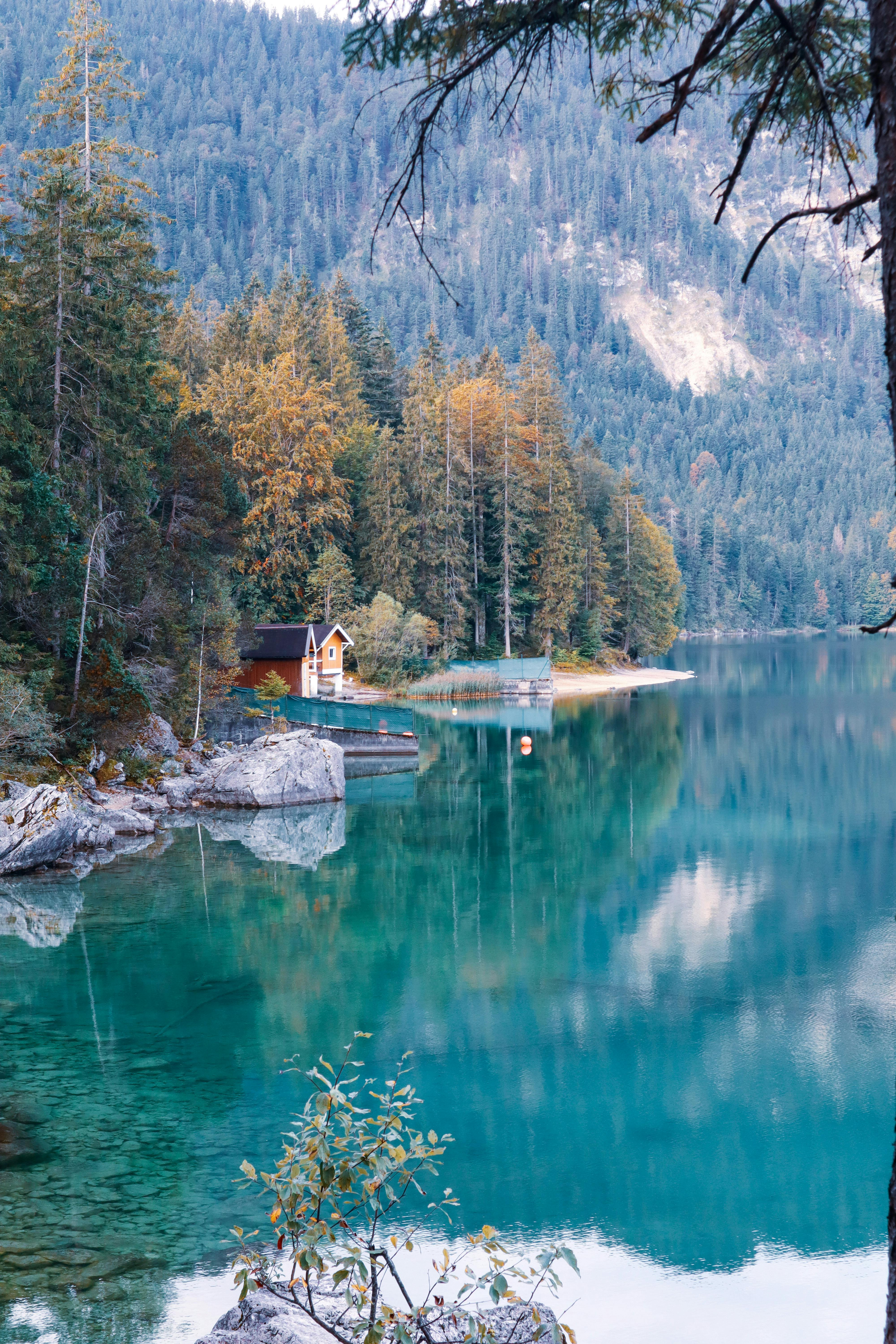 4000x6000 Cottages in the Forest by the Turquoise Eibsee Lake · Free