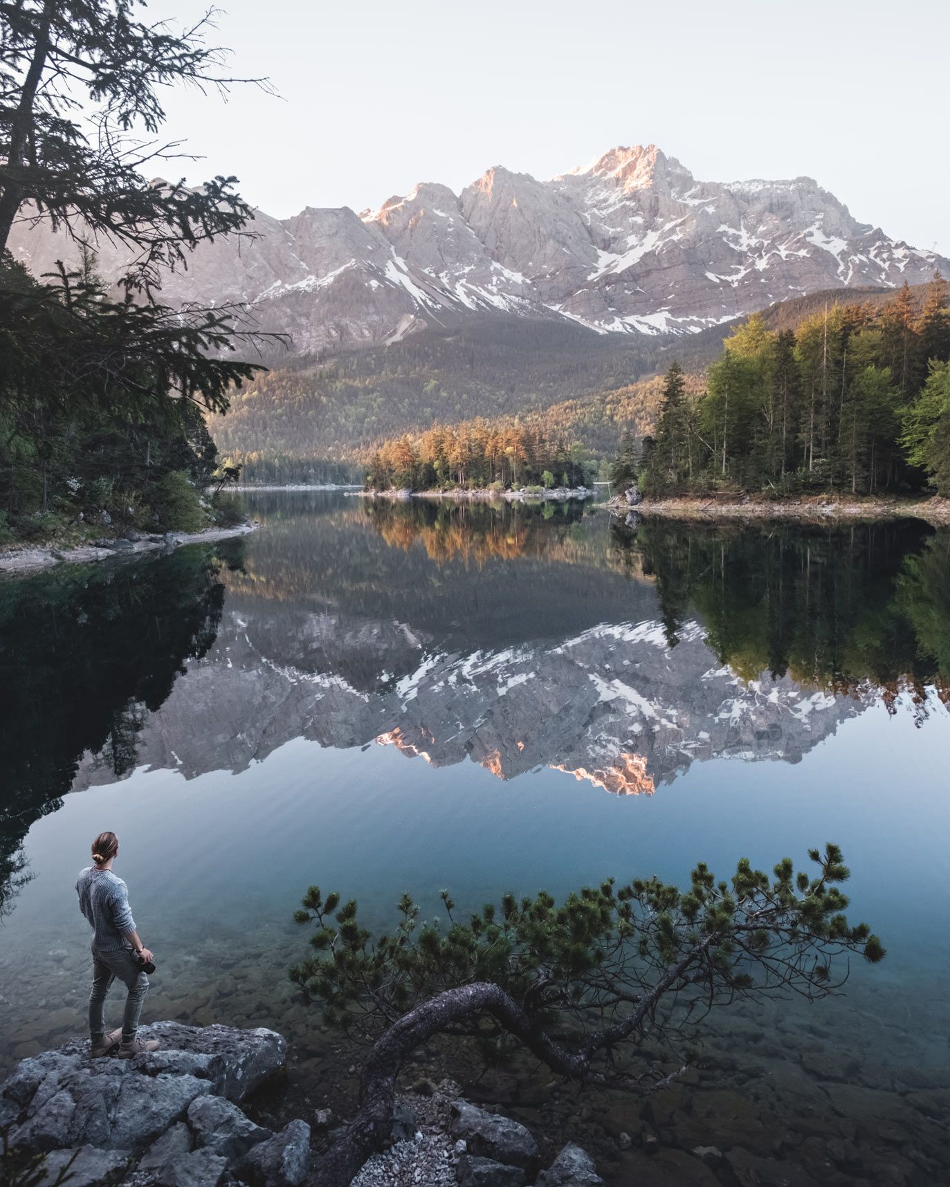 1373x1716 Lake Eibsee view of Sasseninsel & Steinbühl Islands & Zugspitze